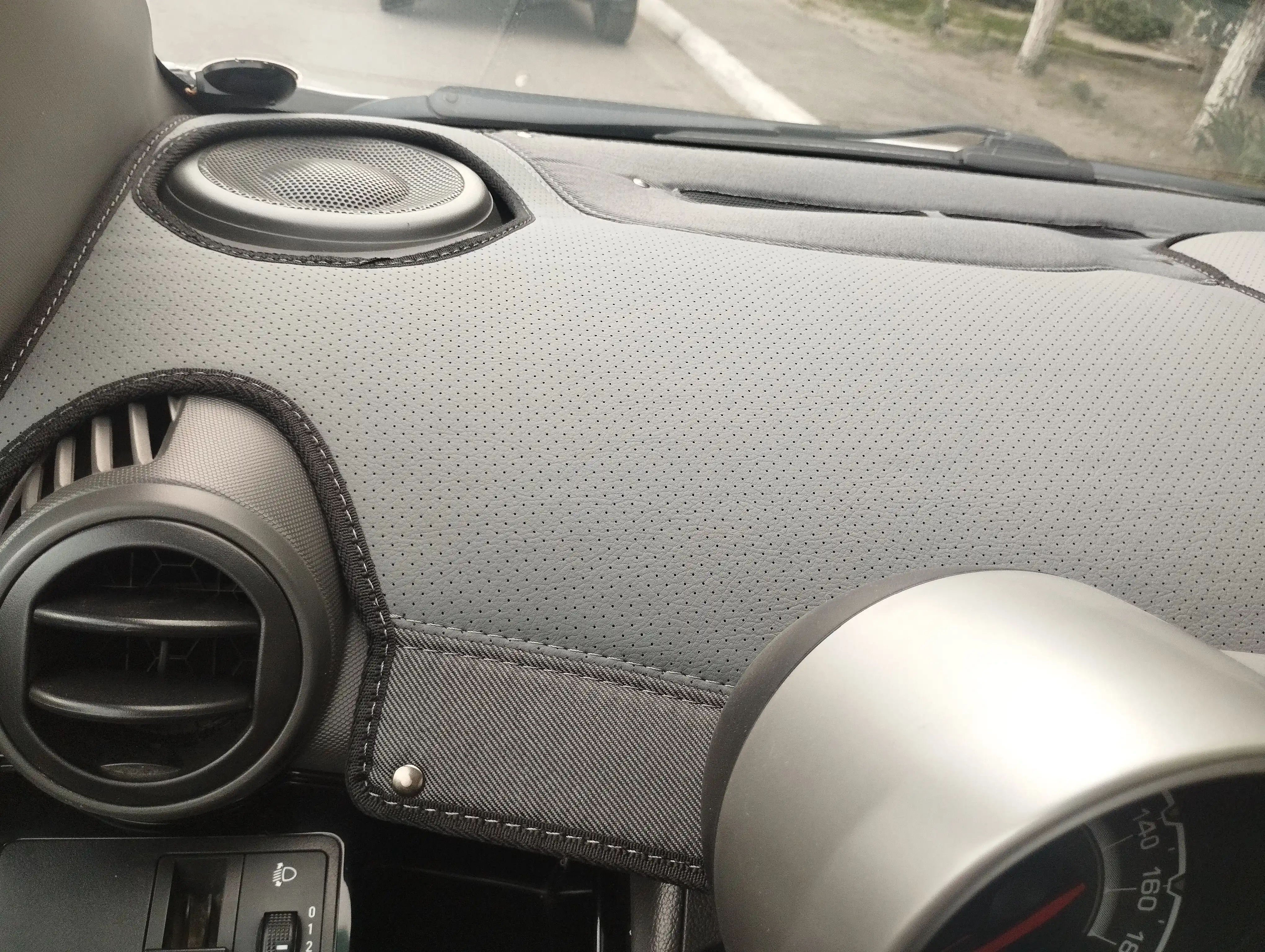 Cobalt, Lacetti, Spark, Nexia 1, 2, 3 uchun charmdan tayyorlangan torpeda avtomobil gilami