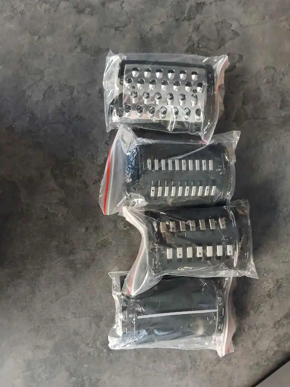 Elektr go'sht maydalagich va sabzavot to'g'ragich 2 in 1, 2800 Vt
