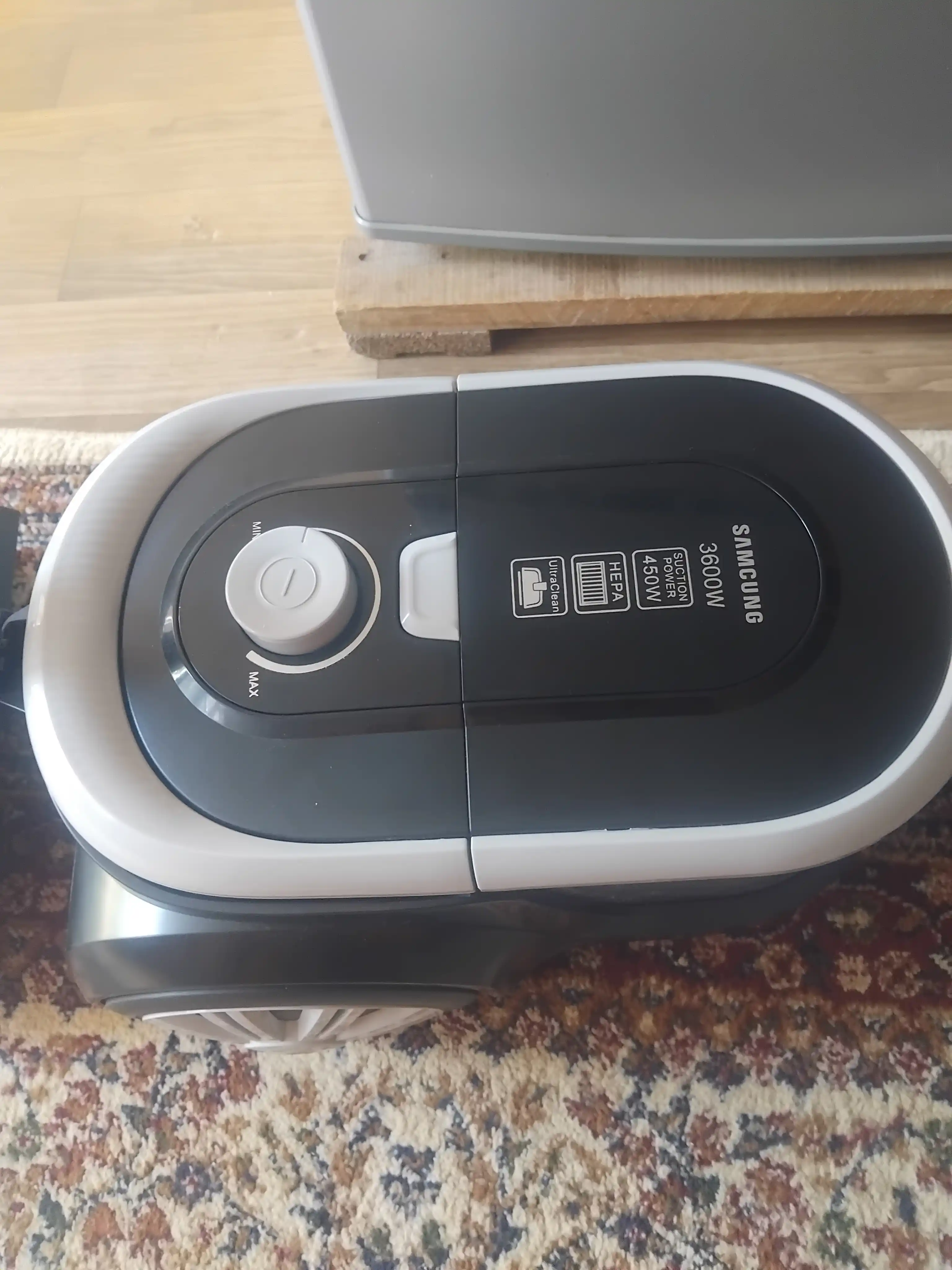 Пылесос 3 года гаратией  мощный 3600W, инновационный циклонный, HEPA фильтр