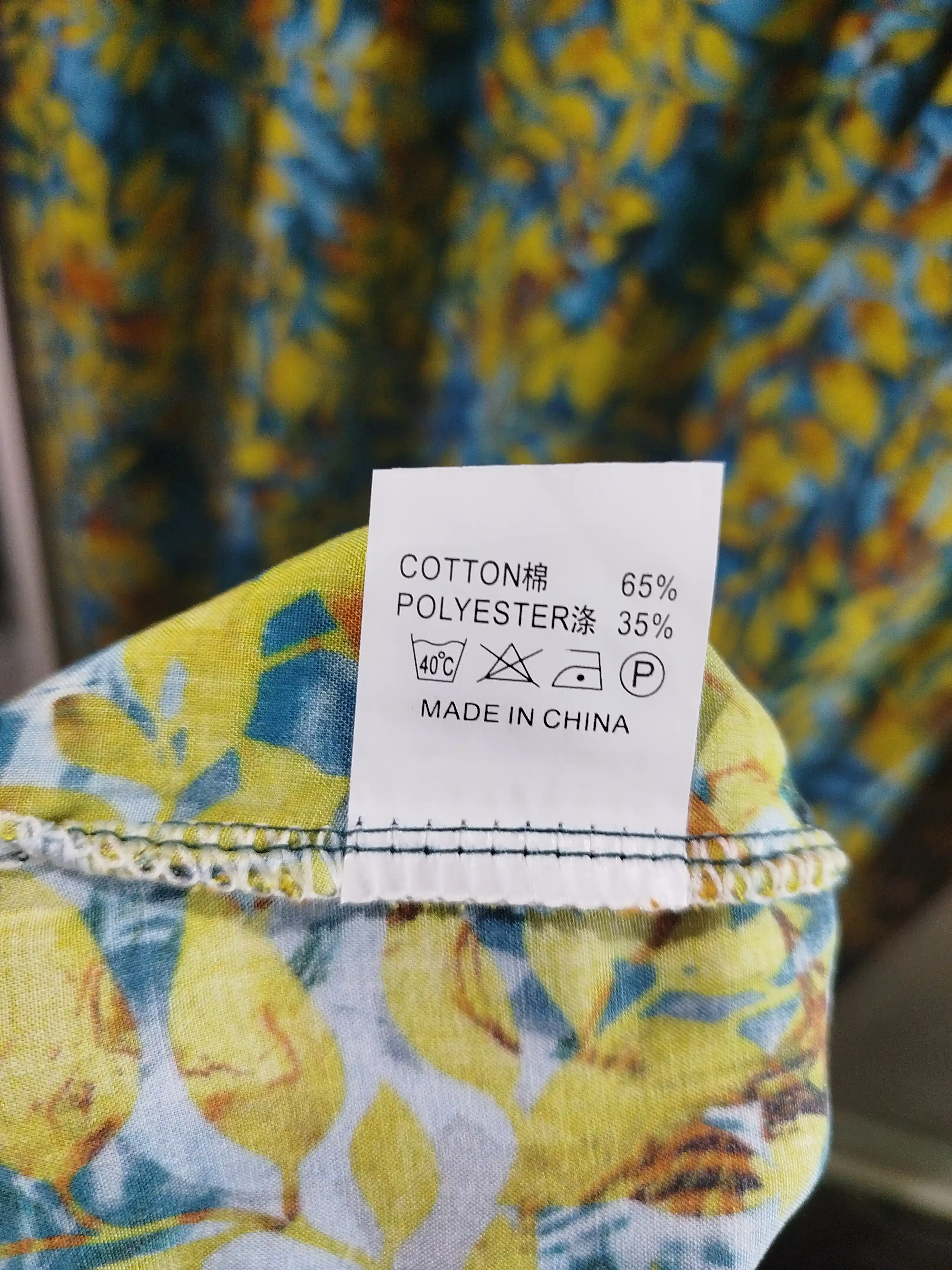 Katta va kichik o‘lchamdagi kundalik va kechki ayollar liboslari, paxtadan