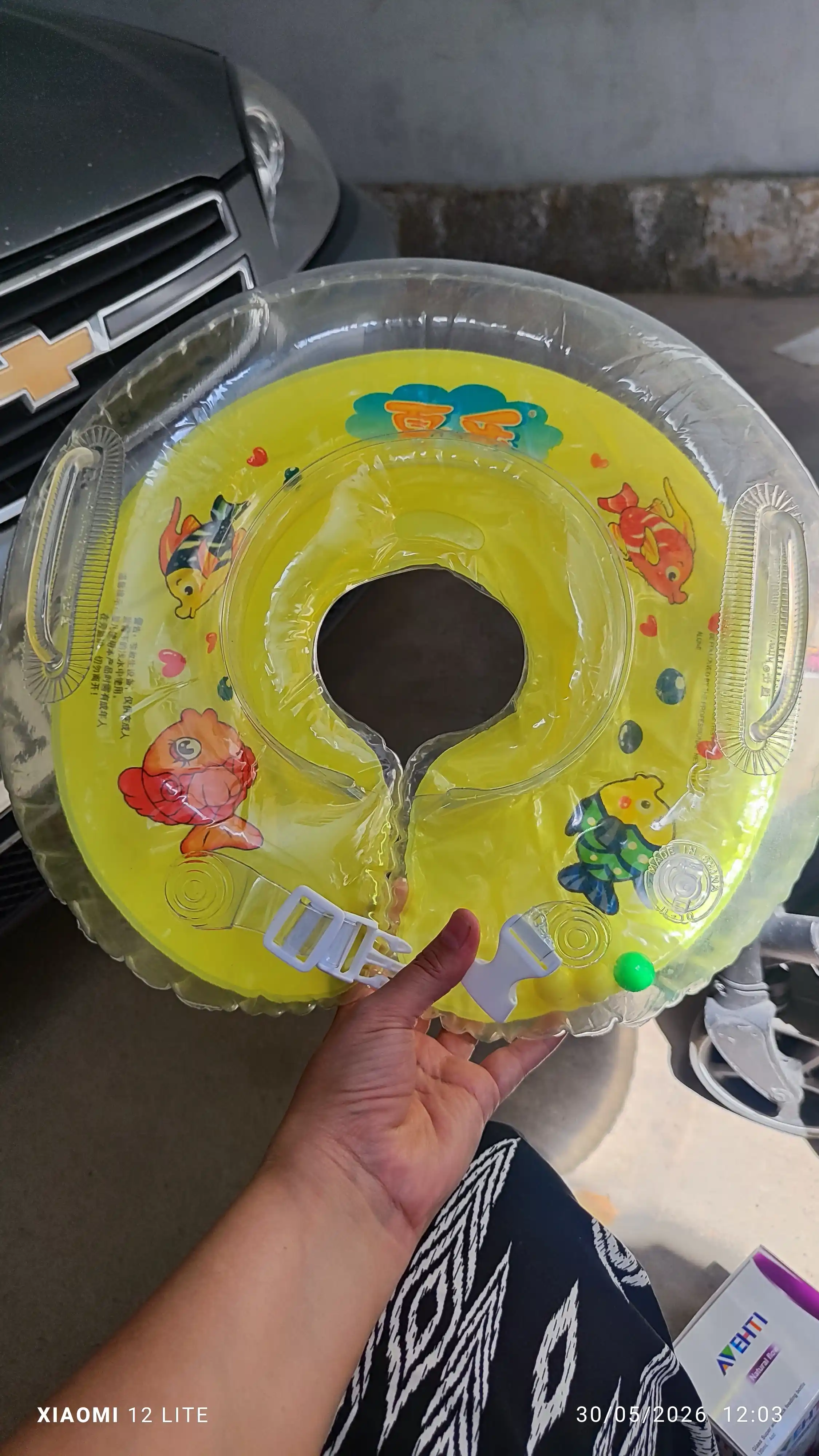 Bolalar uchun bo'yinga ballon, vanna va basseynlar uchun