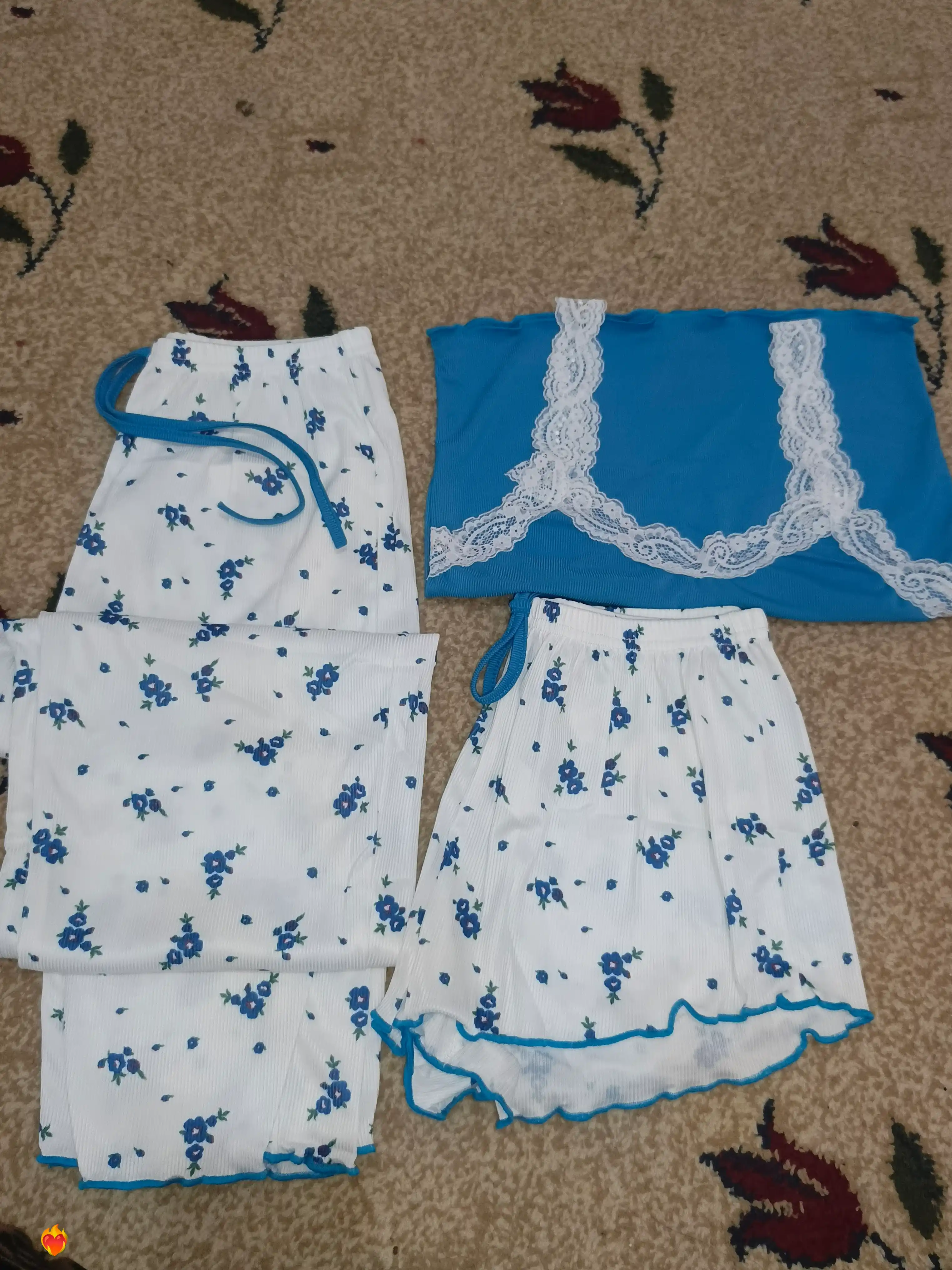 Pijama ayollar uchun 3x1, ayollar uy kiyimi to‘plami, gulli troyka – top, shim va shortik