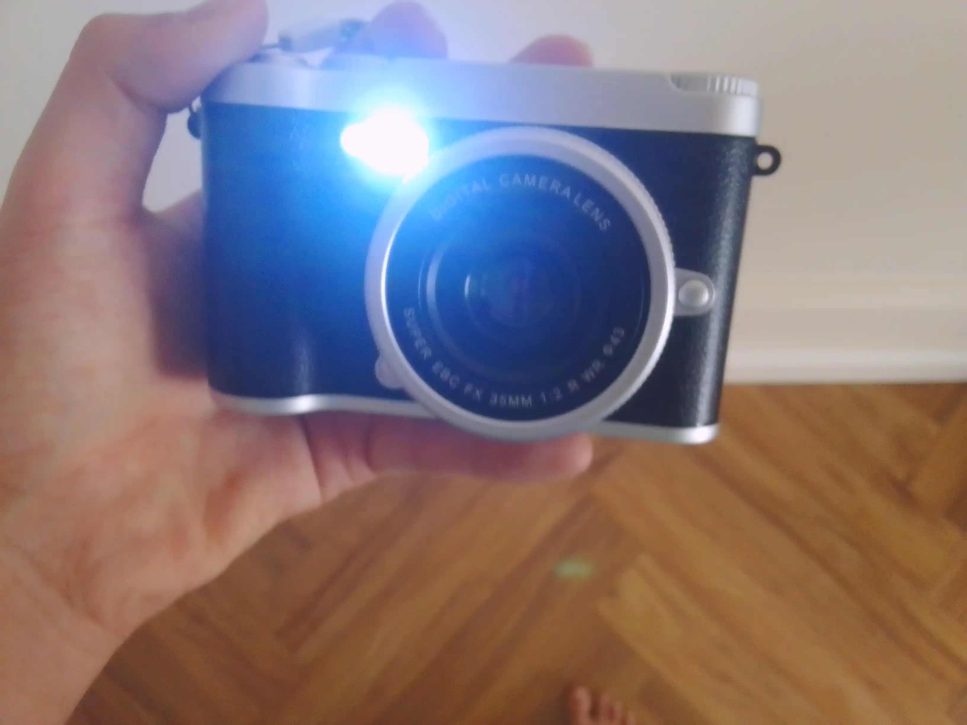 Raqamli kamera (fotoparat), foto kamera, retro kamera, 8x zum, va 32 GB karta