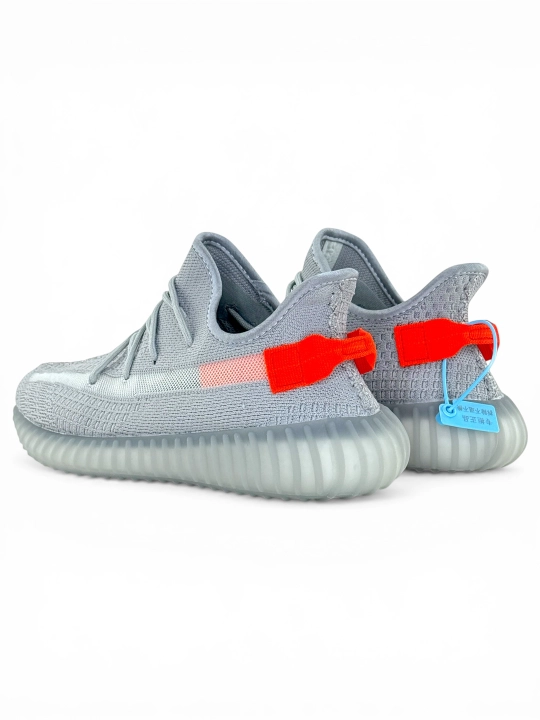 Erkaklar va ayollar uchun yengil sport krossovkalari Yeezy 350 Tail Light, kulrang