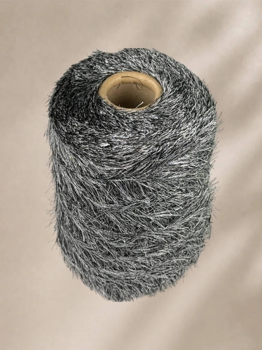 "Travka" ipi, 100% poliester, to‘qish uchun, 500 g va 1 kg, 700/1400 m