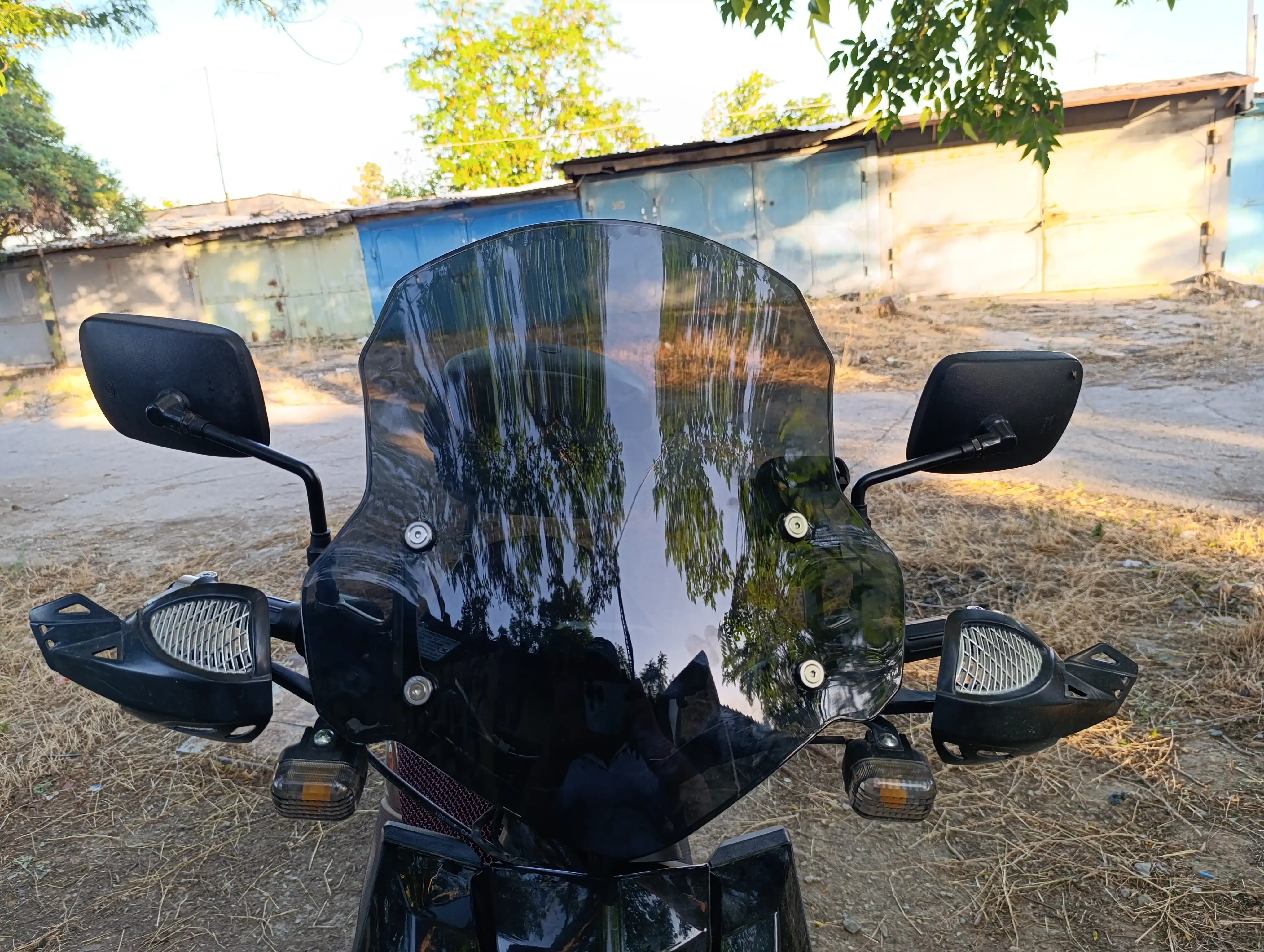 Old shamol qaytargich oyna skuter, mototsikl va velosiped uchun, universal