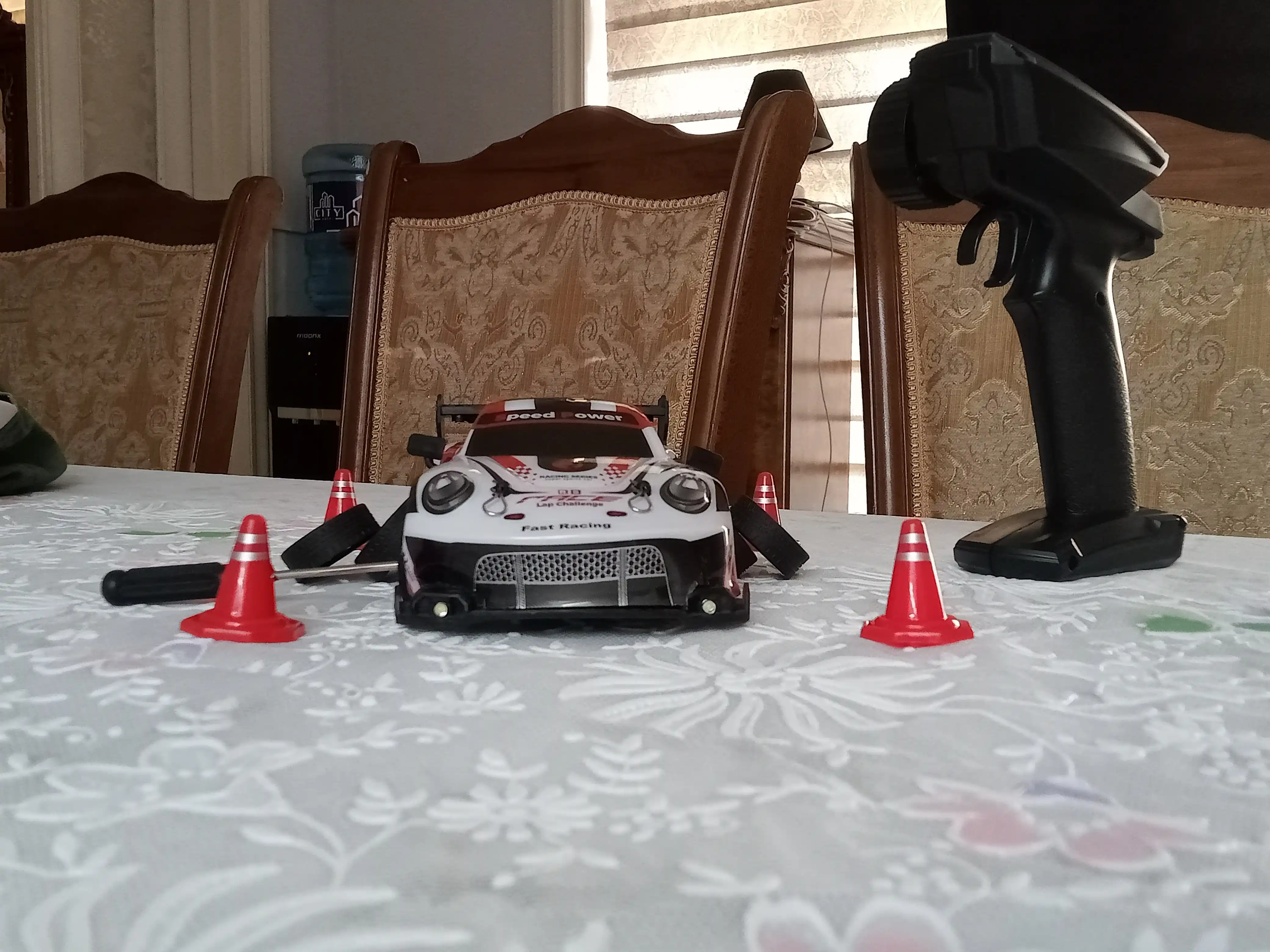 Дрифт-машинка RC 1:24 на пульте, 4WD, LED, Drift Car с комплектом, с высокой скоростью