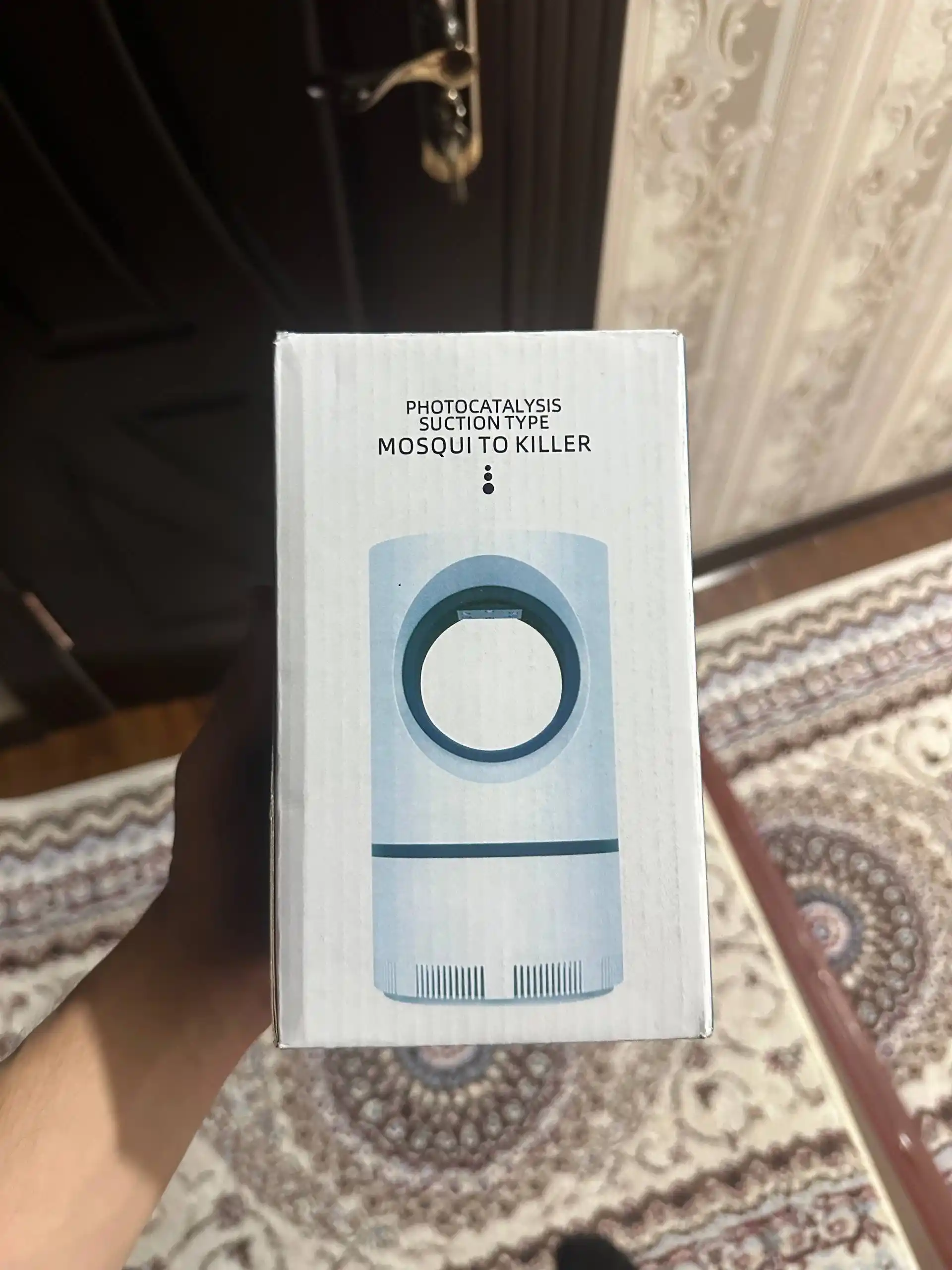 Elektr chivin tutgich LED yorug‘lik bilan, jim ishlaydi, kimyoviy moddalarsiz