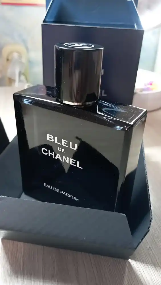 Erkaklar uchun parfyumlangan suvi, Bleu de, 100 ml