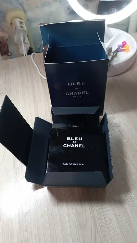 Erkaklar uchun parfyumlangan suvi, Bleu de, 100 ml