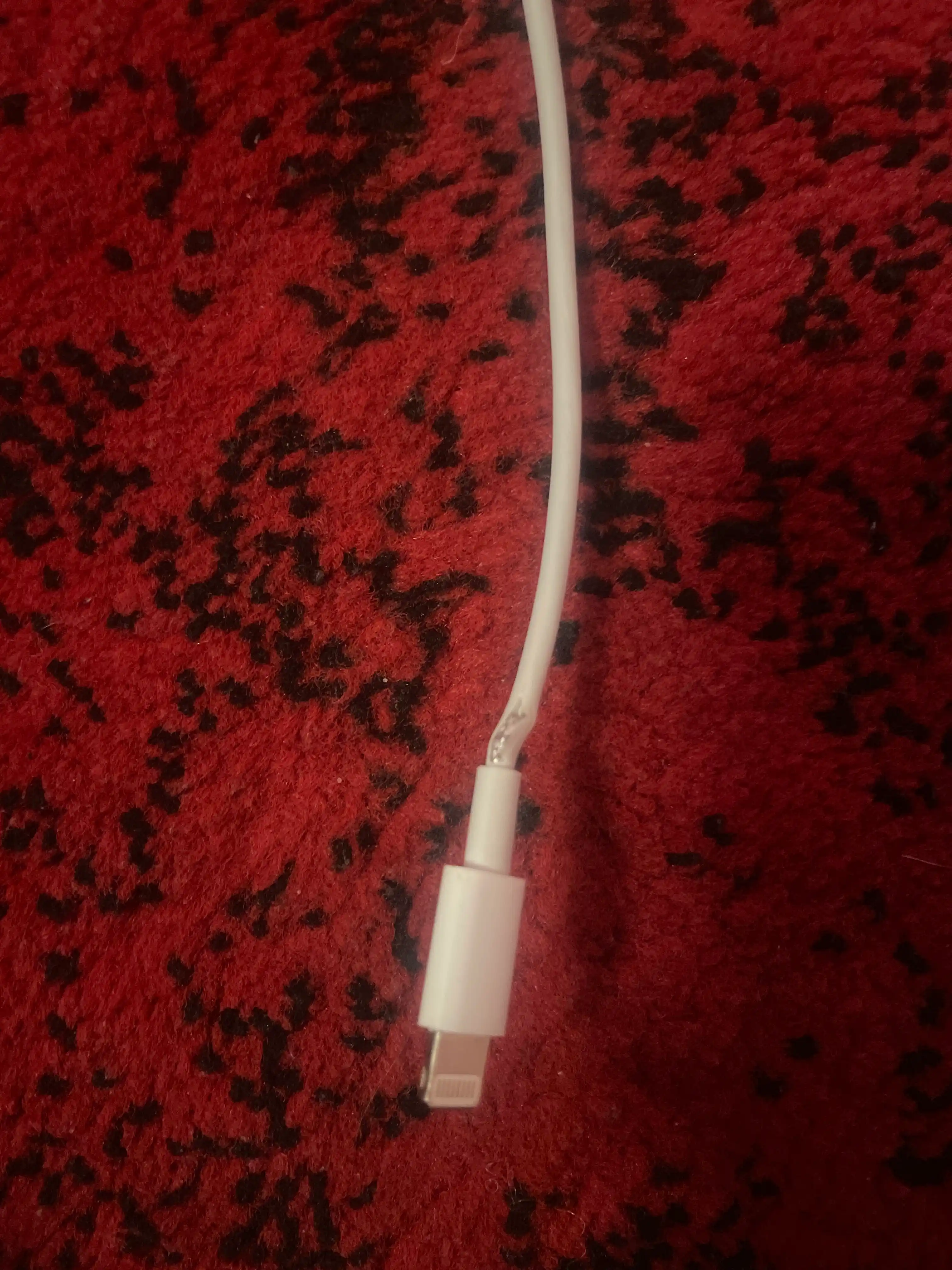 Кабель для зарядки, Type-C-Lightning