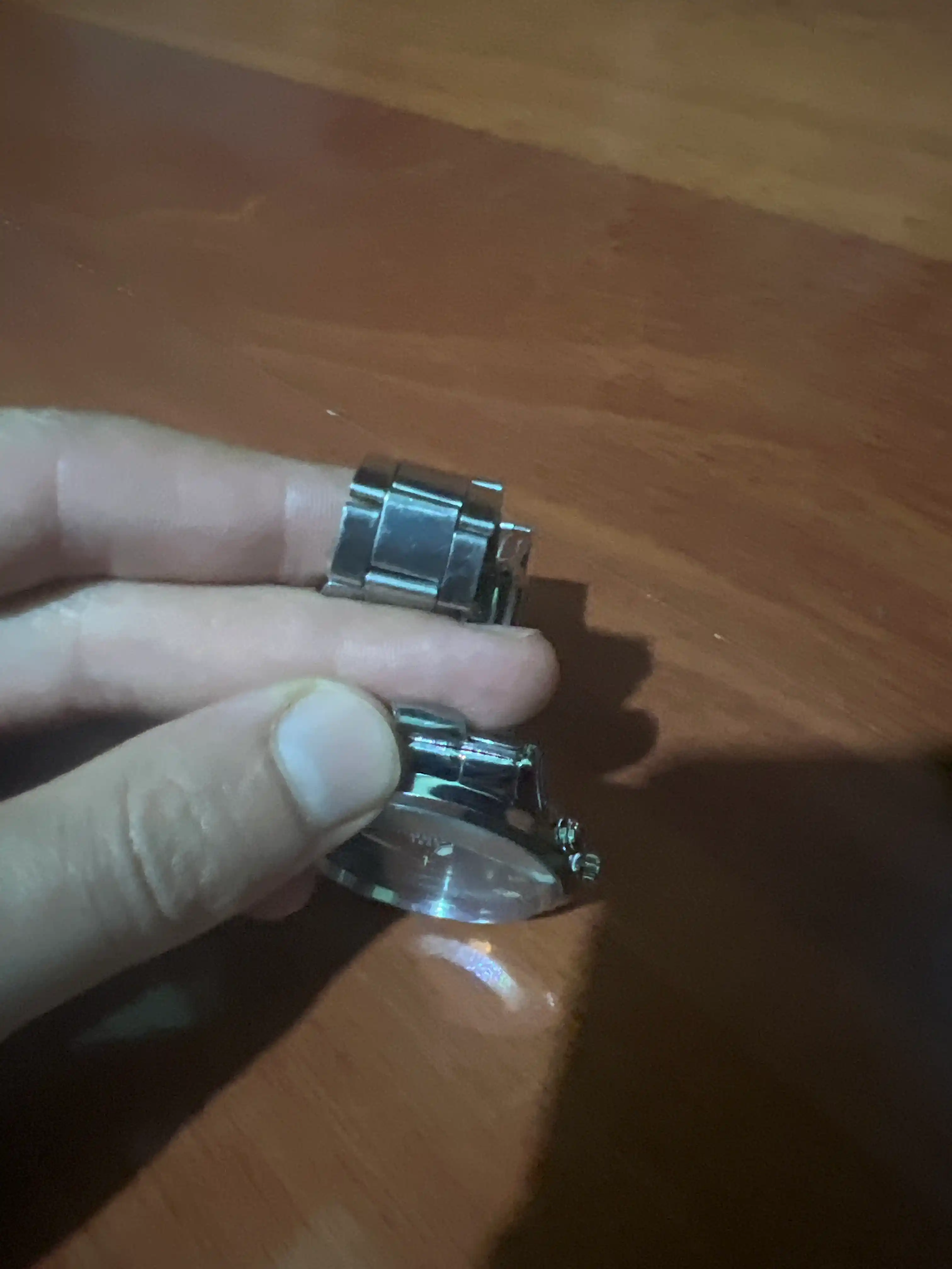 Erkaklar qo‘l soati, klassik, zamonaviy, sifatli, ishonchli, qulay soat, sovga ucun ajoyib