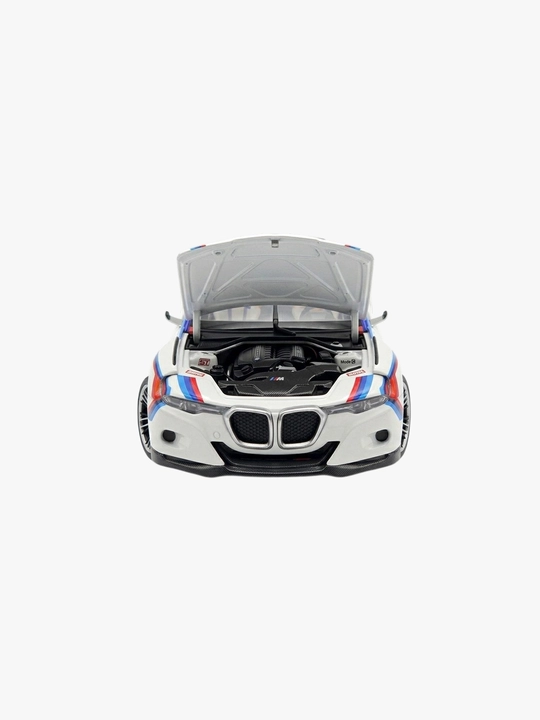 BMW M6 GT3 с LED подсветкой, коллекционная модель 1:24