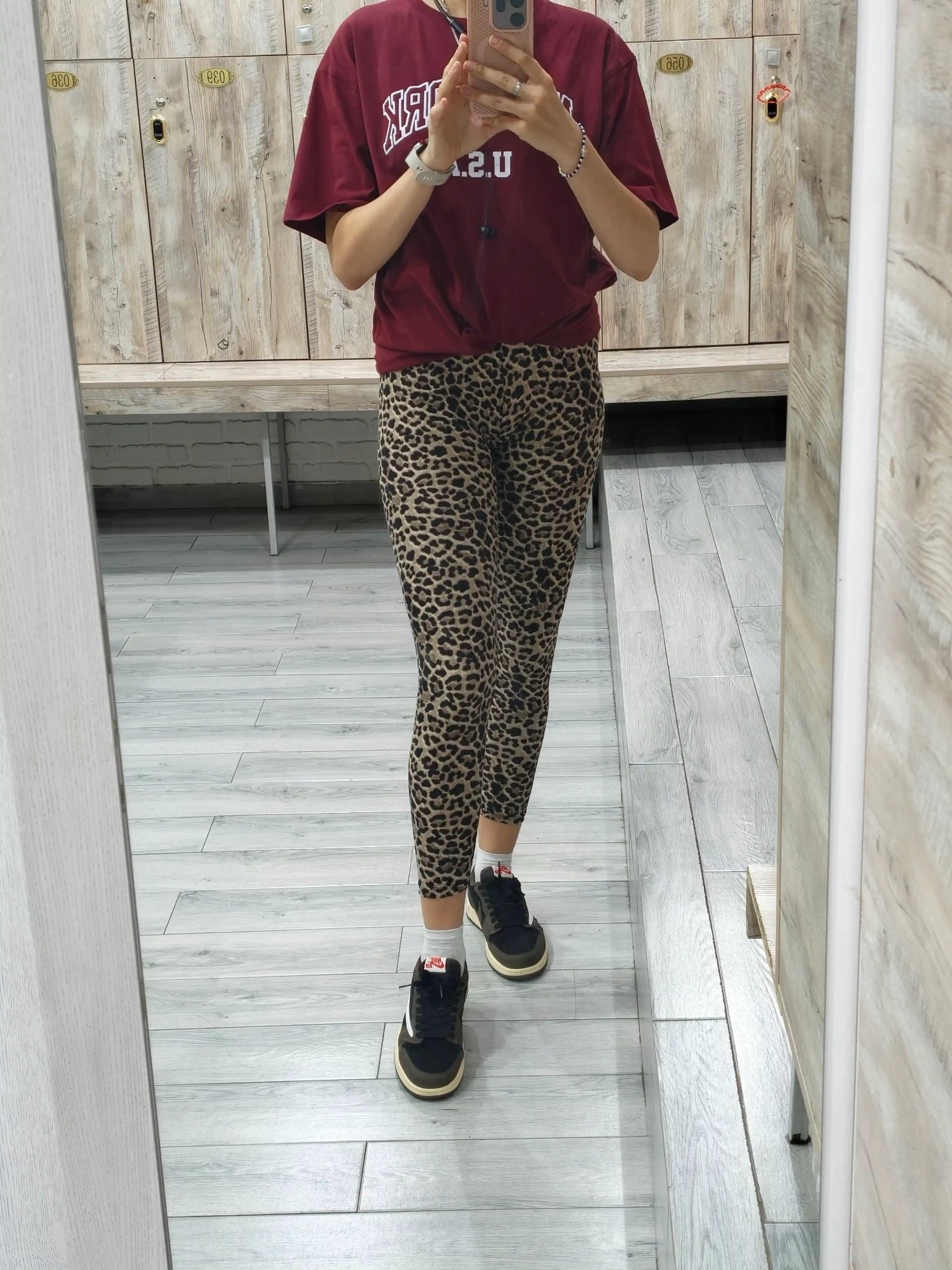Ayollar sport losinlari, fitness uchun, yoga uchun, progulka uchun, sport uchun