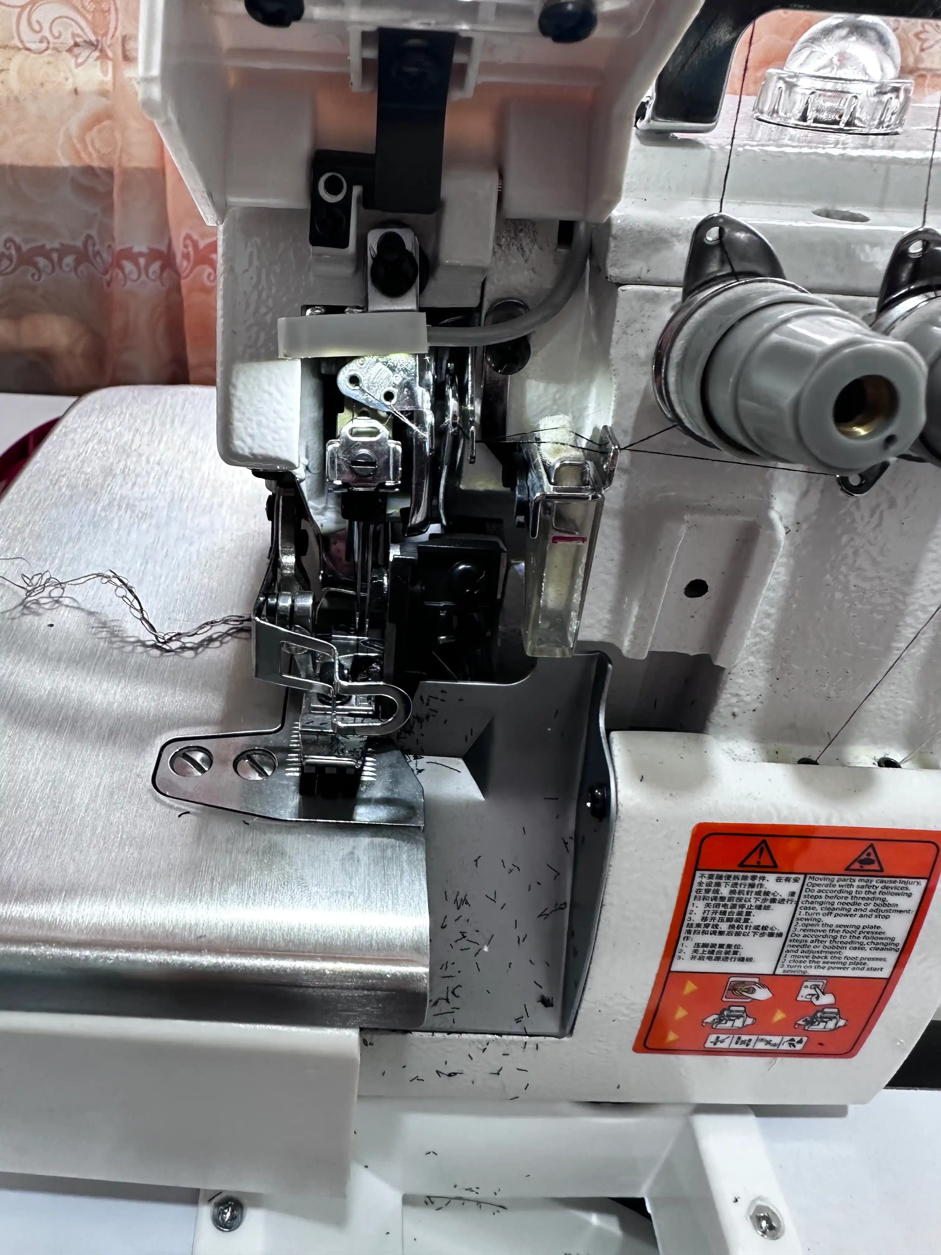 Tikuv mashinasi ENZU D-952, overlock, avtomatik moylash, ko‘p qatlamli matolar uchun