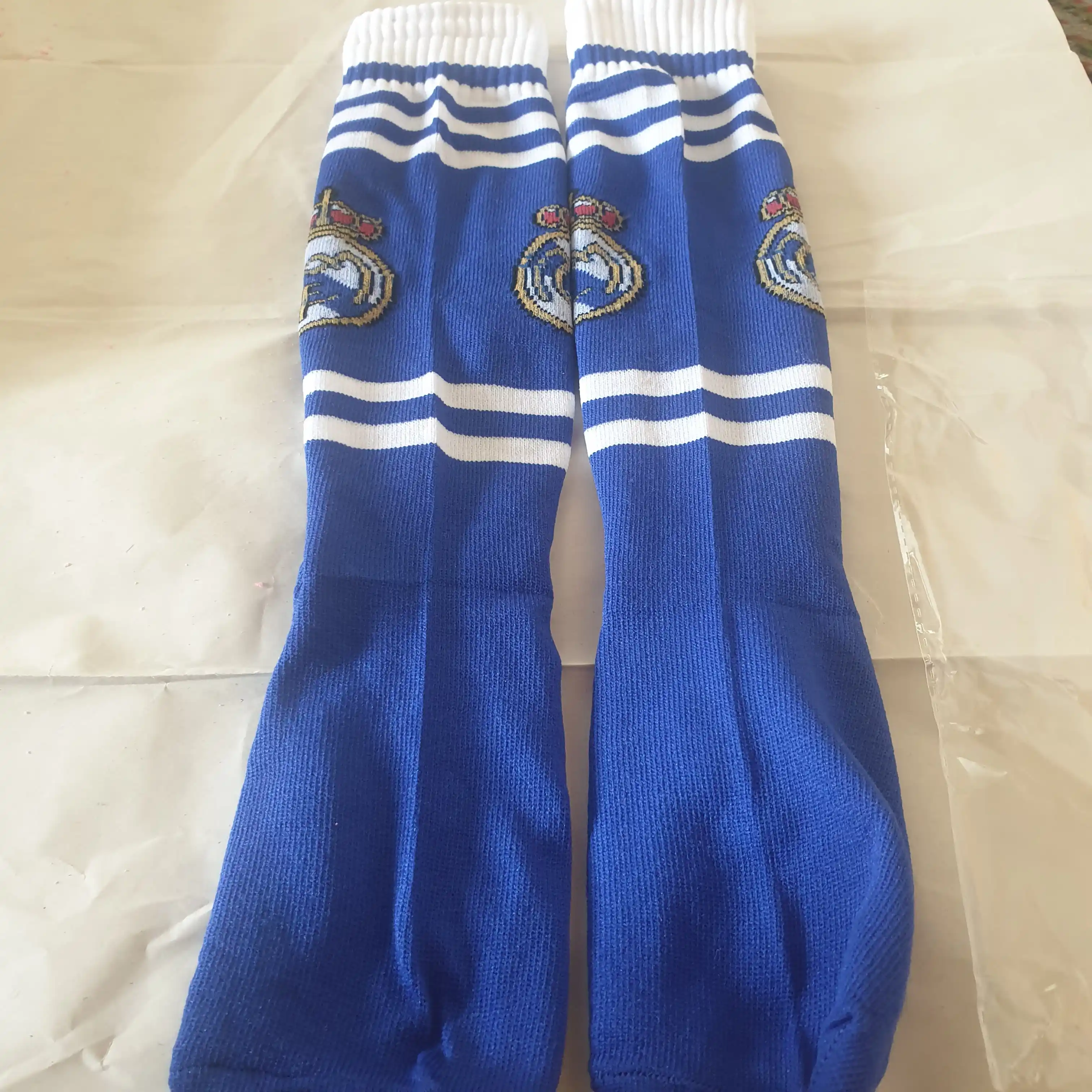 Bolalar uchun futbol sport getrlari, butsalar uchun uzun