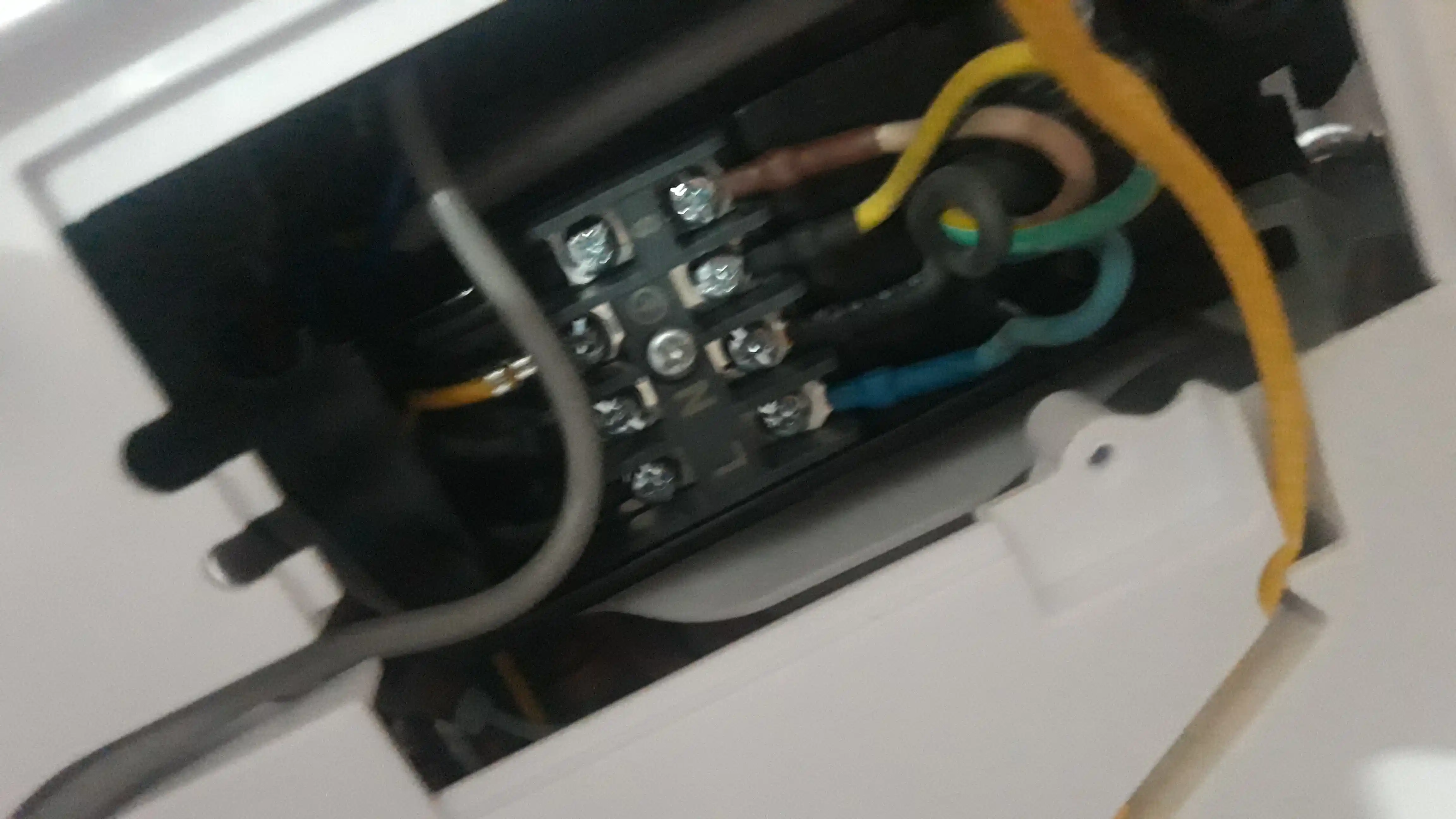 DigiTOP VA-32A M2R (32A, 40A, 50A, 63A) DIN-reykaga kuchlanish relesi (+tok nazorati)