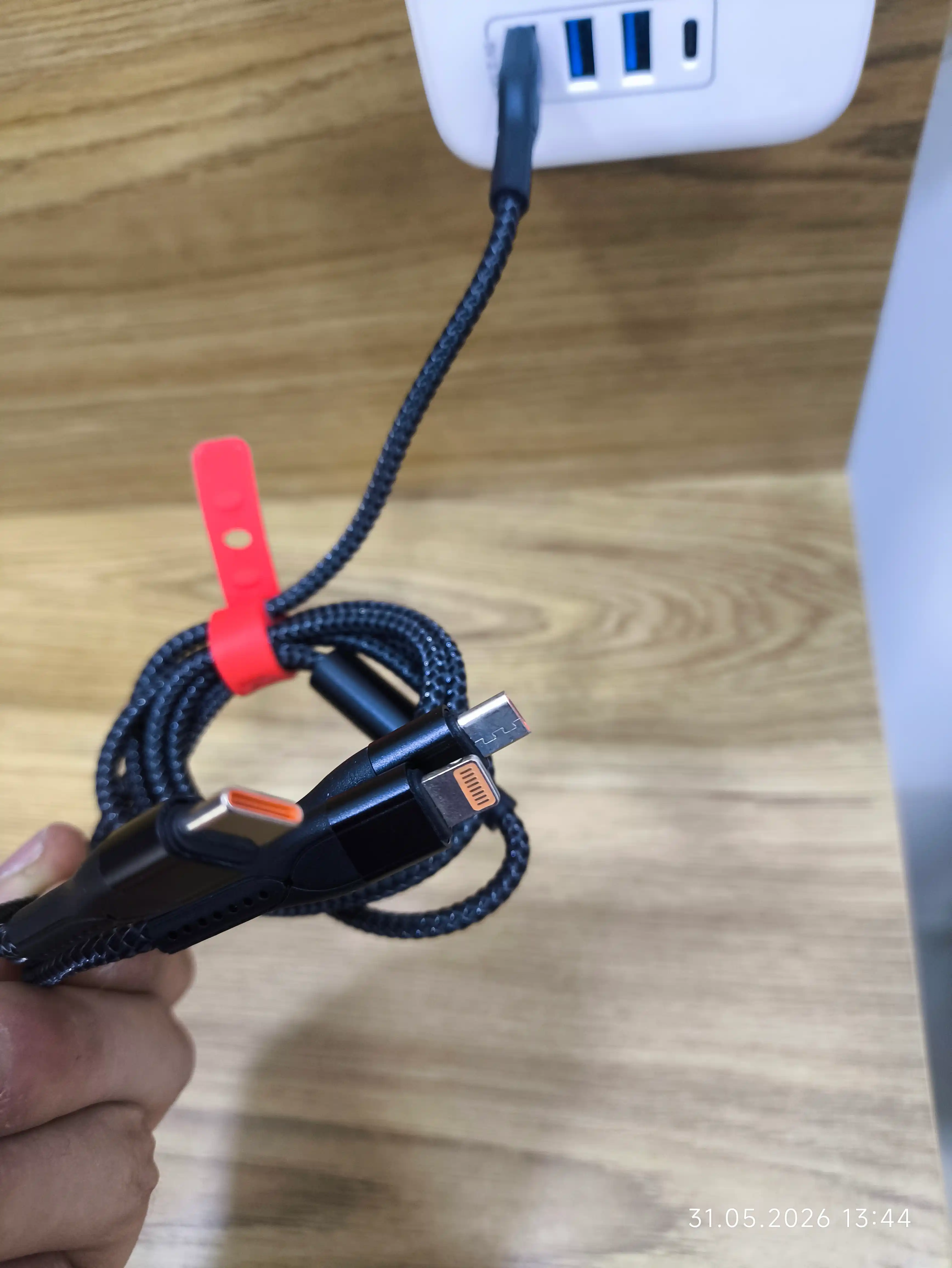 Кабель KIN K-S08 3в1 Lightning/Type-C/Micro USB, 120 см, 2.4A, нейлоновая оплётка