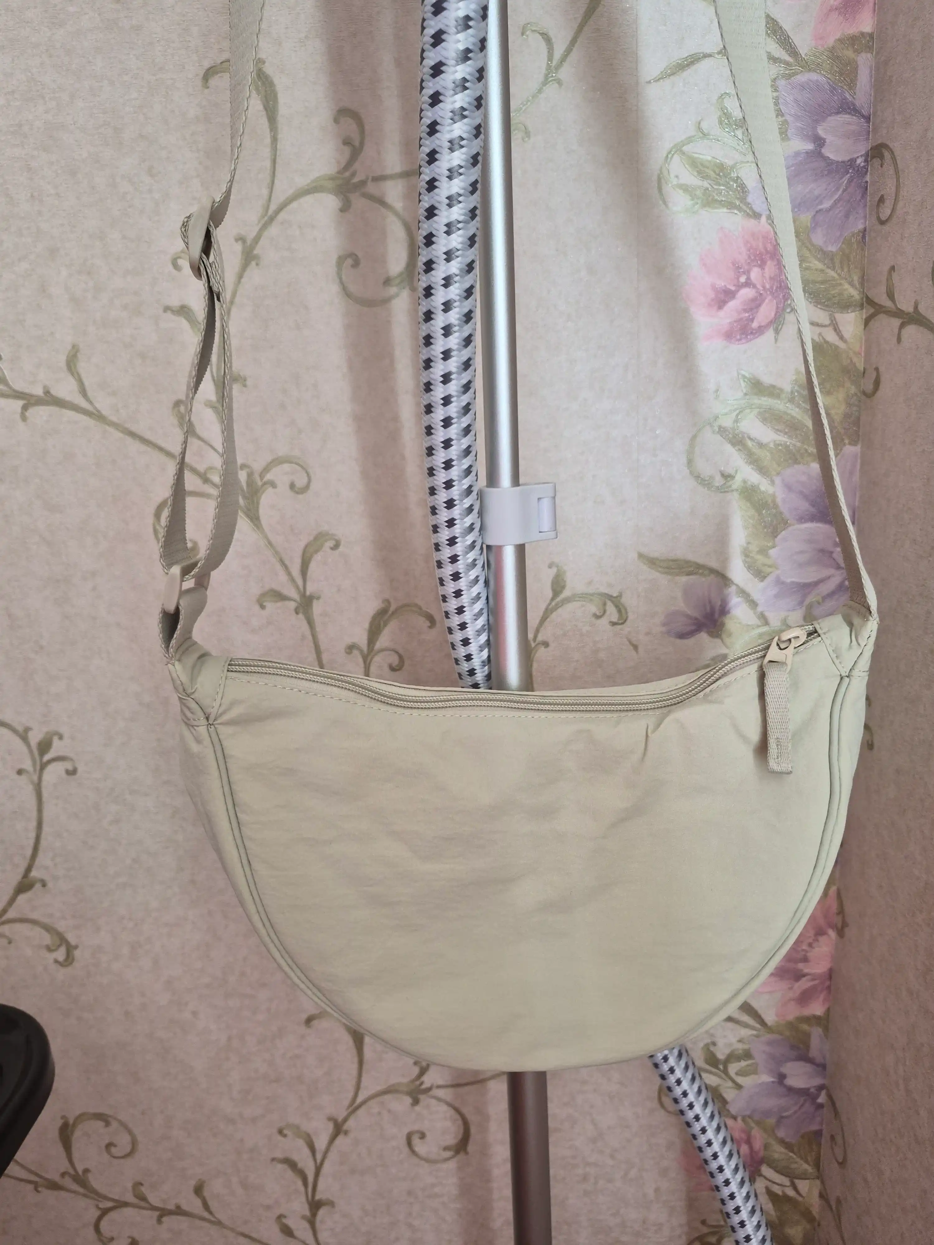 SADO Sling sumka, Krossbodi, Bananka