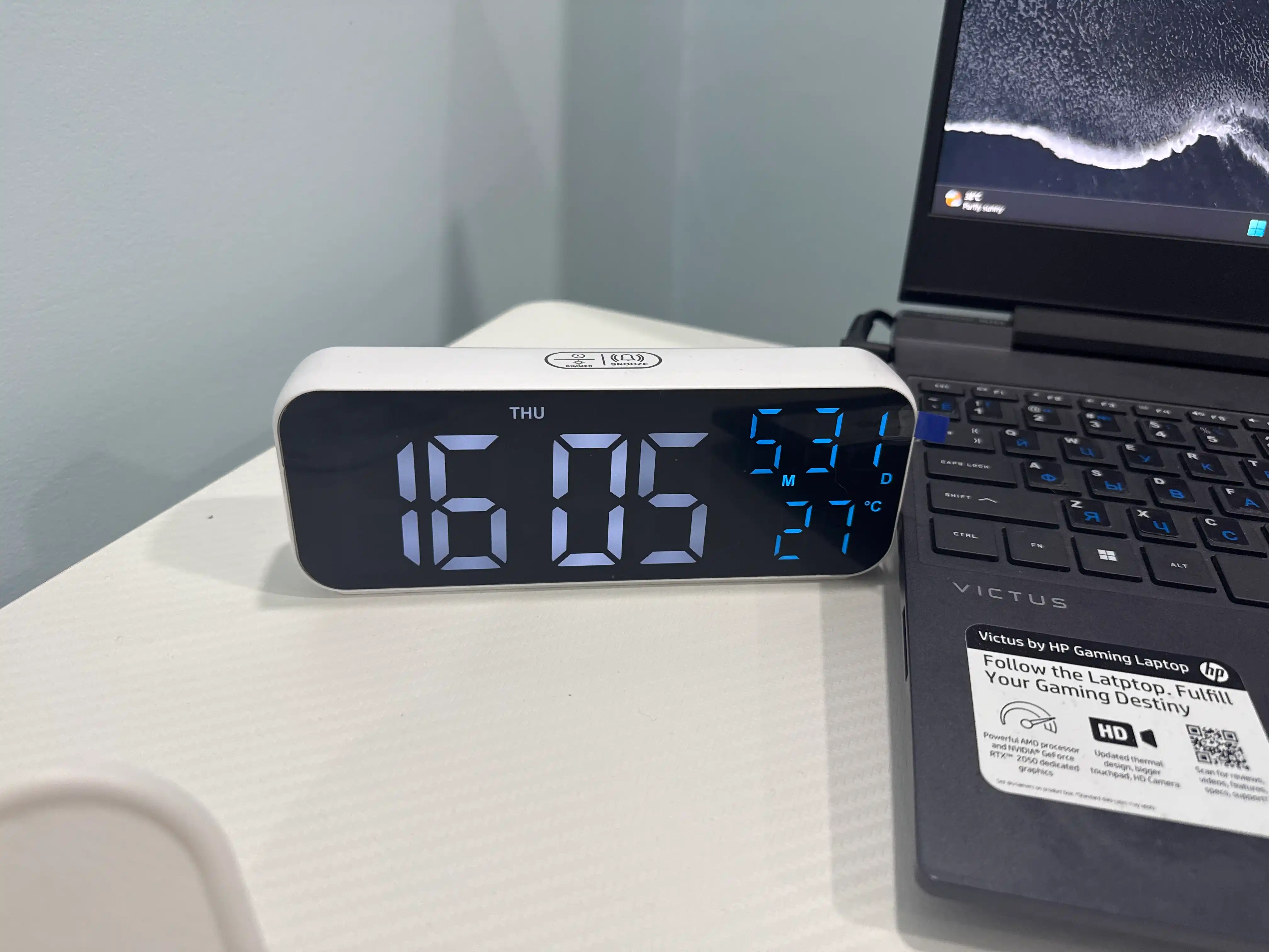 Современные, многофункциональные LED настольные часы