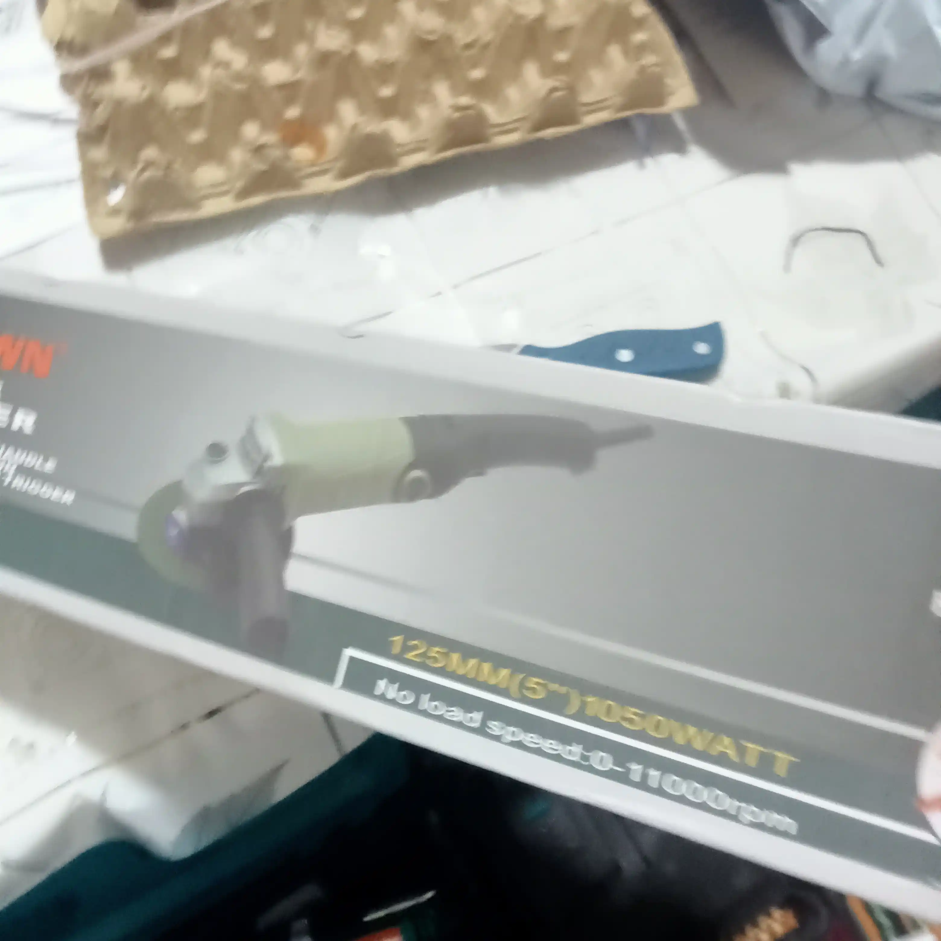 125 mm burchak silliqlash mashinasi bolgarka, tezligi 6 darajada sozlanadi