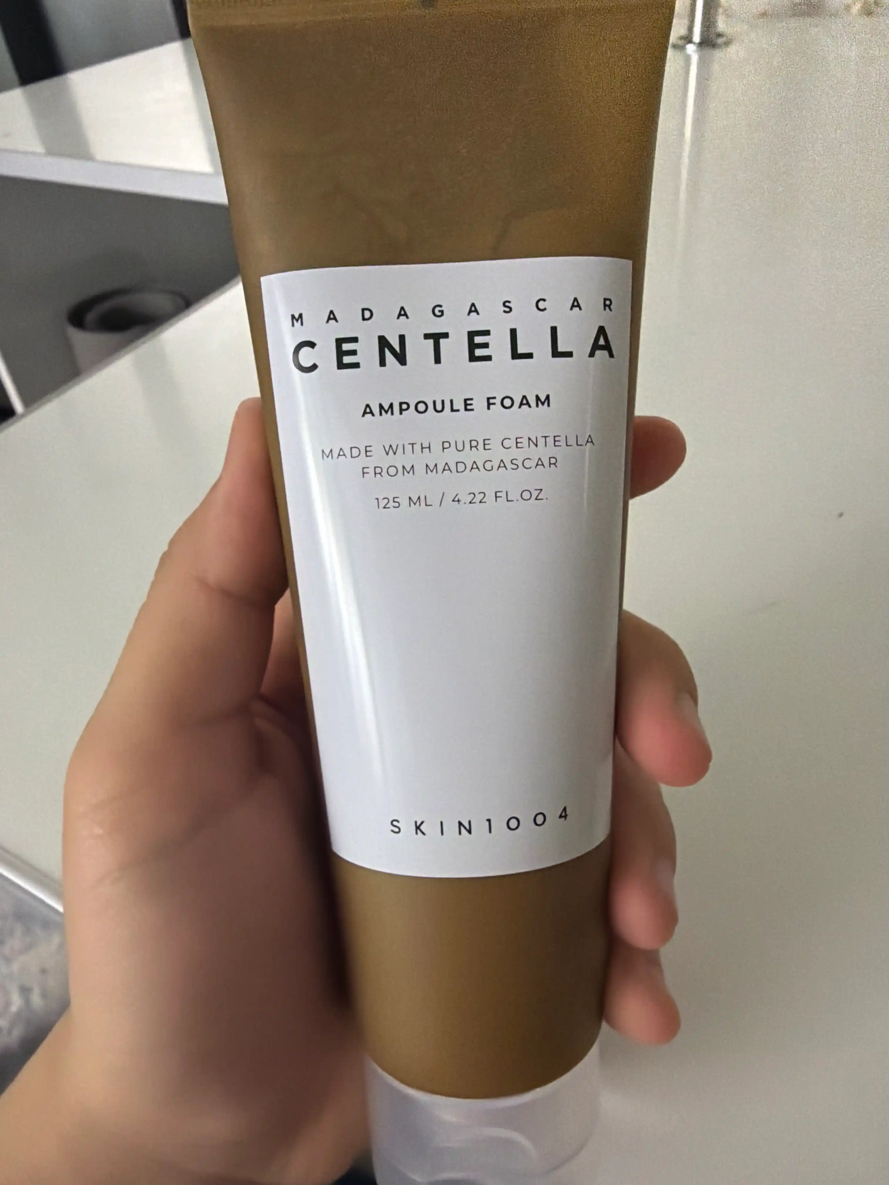 Skin1004 Madagaskar Centella Ampoule yuvinish uchun ko'pik, tozalash yuz penka