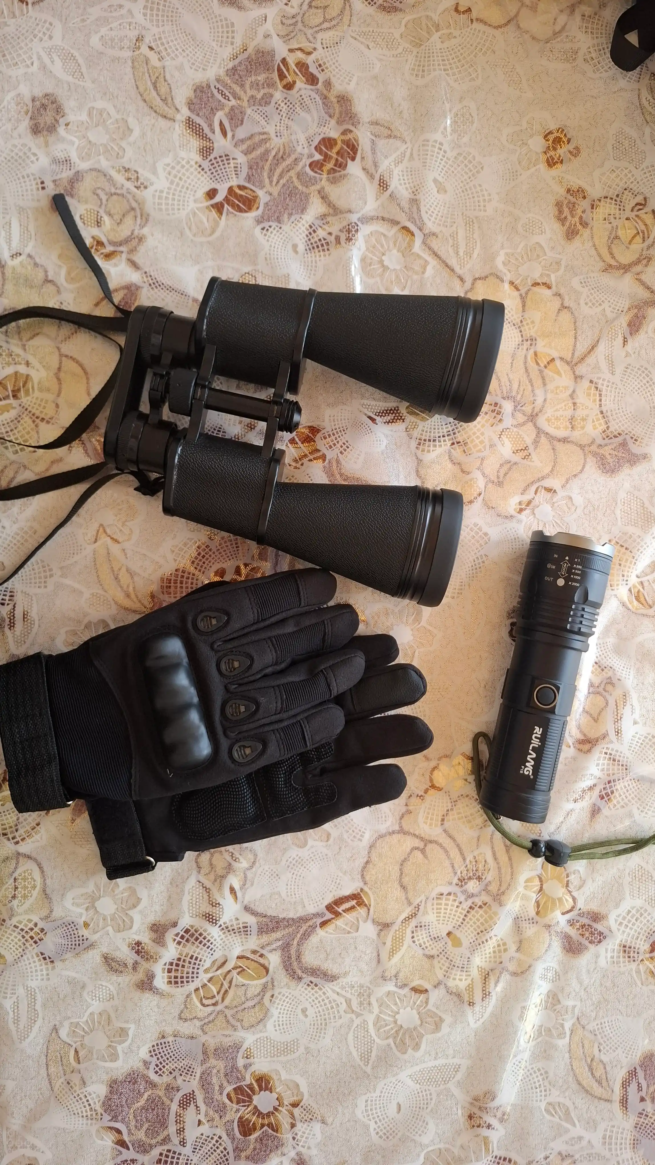 Sport va haydash uchun suyaklarni himoyalovchi, nafas oluvchi, sirpanishga qarshi taktik qo‘lqoplar