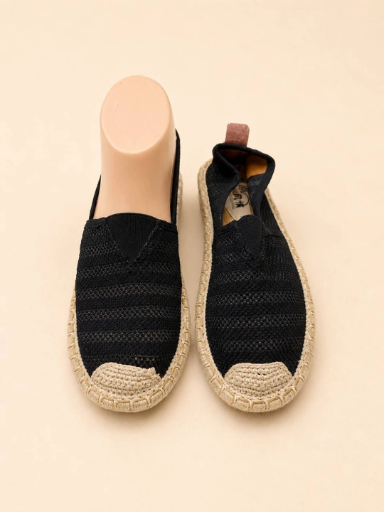 Ayollar espadrilyalari