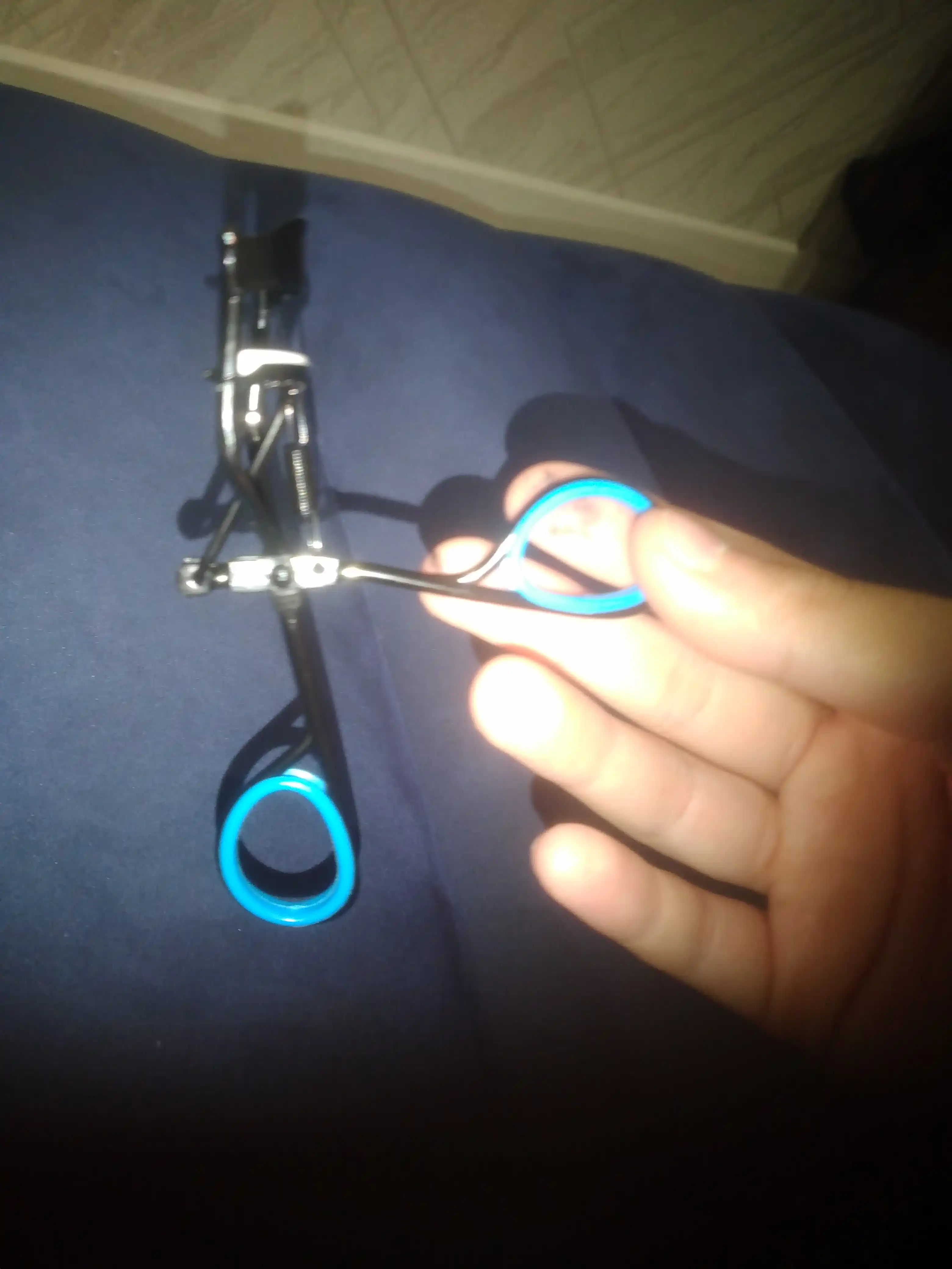 Керлер-зажим для завивки ресниц светло-синий, черные, случайные цвета, прочные