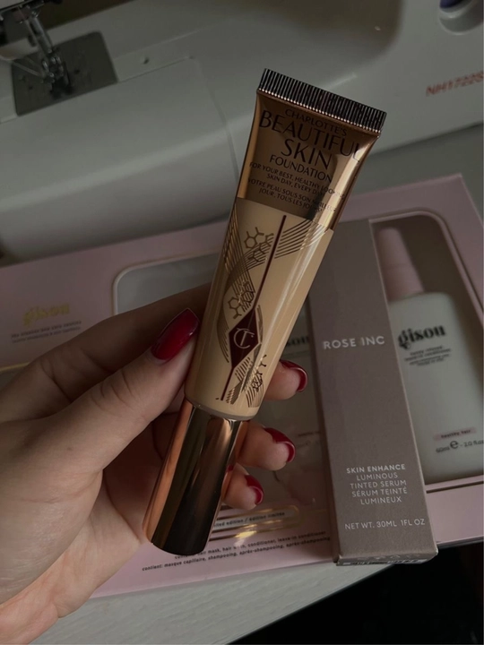 Тональная основа Charlotte Tilbury Charlotte’s Beautiful Skin Foundation, 30 мл