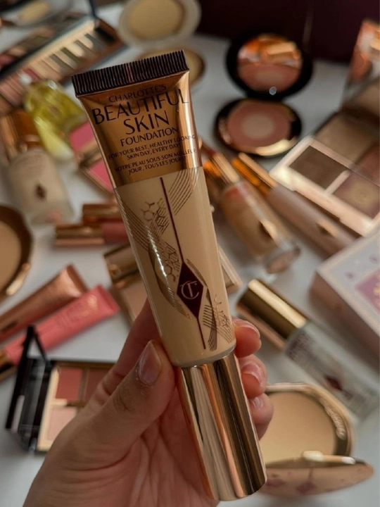 Tonal kremi Charlotte Tilbury Charlotte’s Beautiful Skin Foundation, 30 ml - 