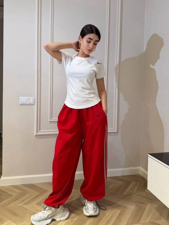 Ayollar uchun oversize sport kostyum, keng shimli ikki qismli to‘plam