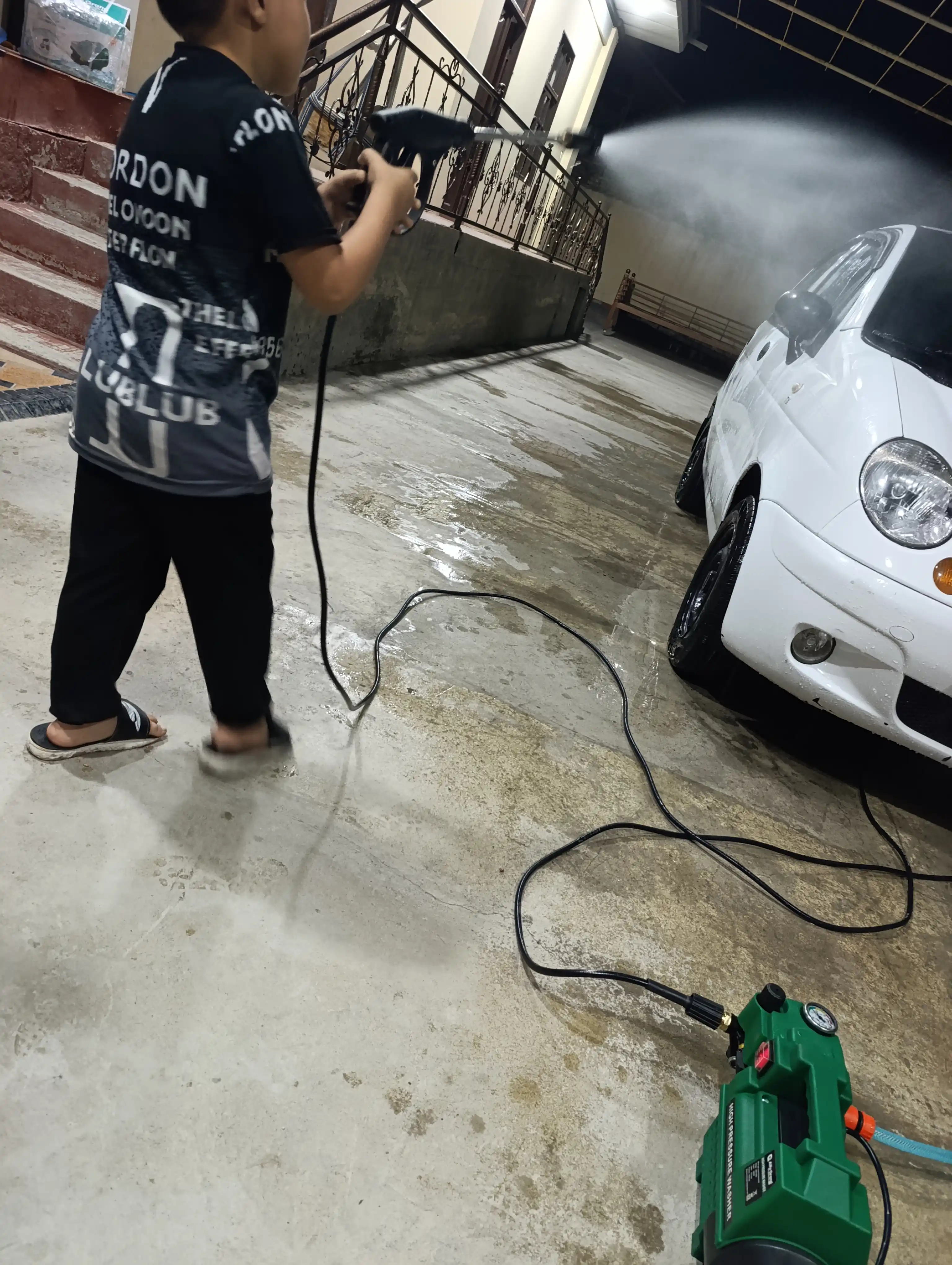 Alfa Karcher yuqori bosimli mashina, avtomobil yuvish moslamasi, 2200W - avtomobil yuvish qurilmasi