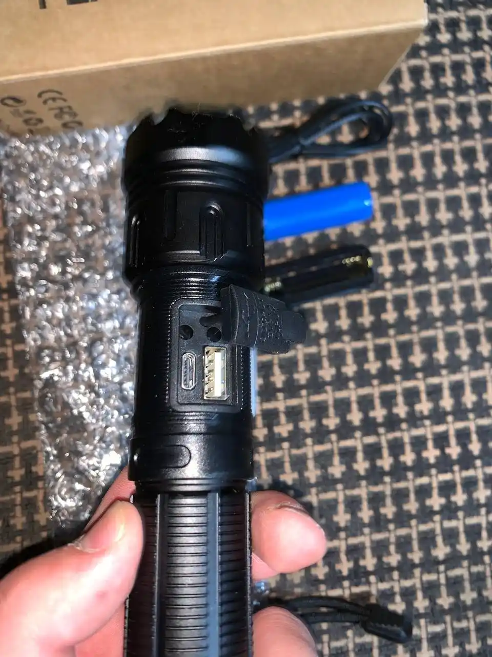 Qo'l chirog'i, 18650 akkumulyator va bilaguzuk bilan, 7 rejim, PowerBank va magnit bilan