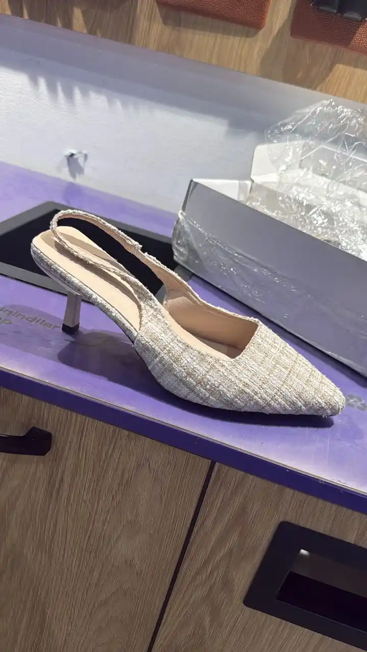 Ayollar uchun elegant tufli, slingback model, past poshna, qulay va zamonaviy dizayn