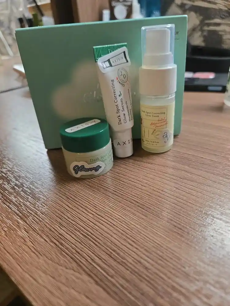 AXIS-Y The Mini Glow  Dark Spot Correcting Set — мини-набор для сияния и осветления кожи