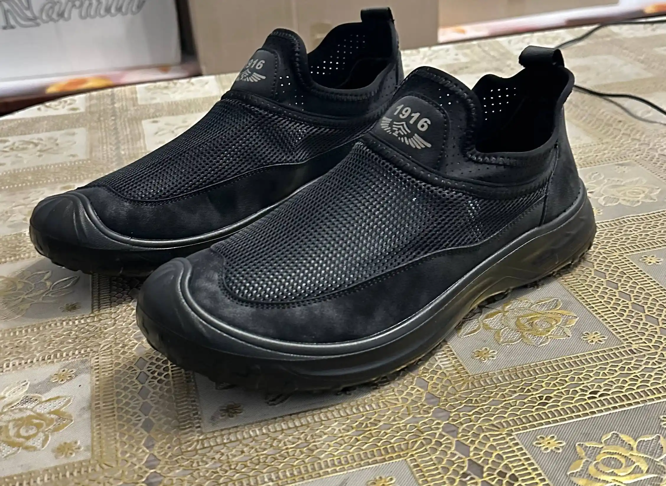 Erkaklar slipon krasovkasi yengil qulay casual sport uslubidagi oyoq kiyim