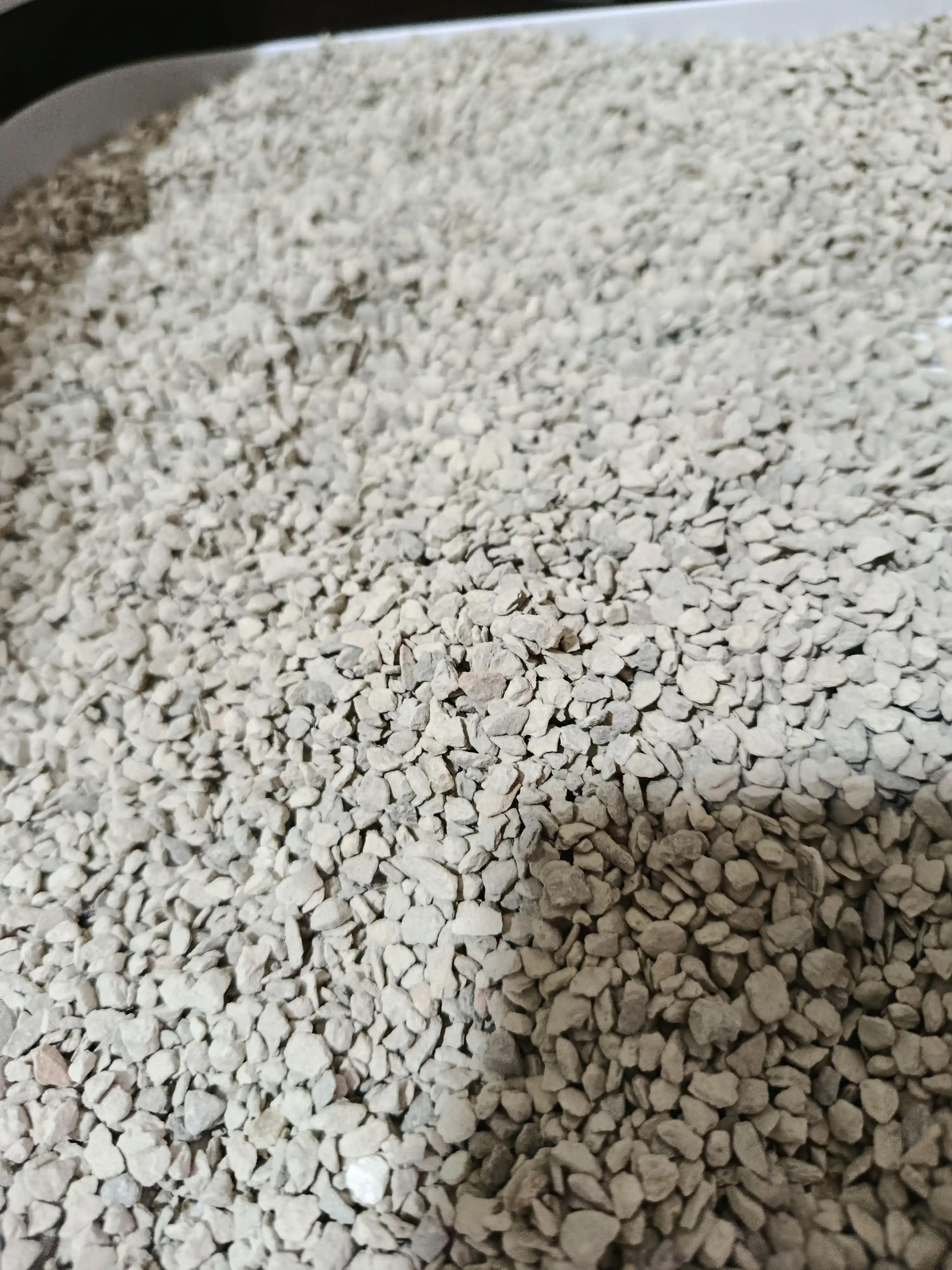 Mushuklar uchun to‘ldiruvchi, bentonit 4,5 litr/3 kg