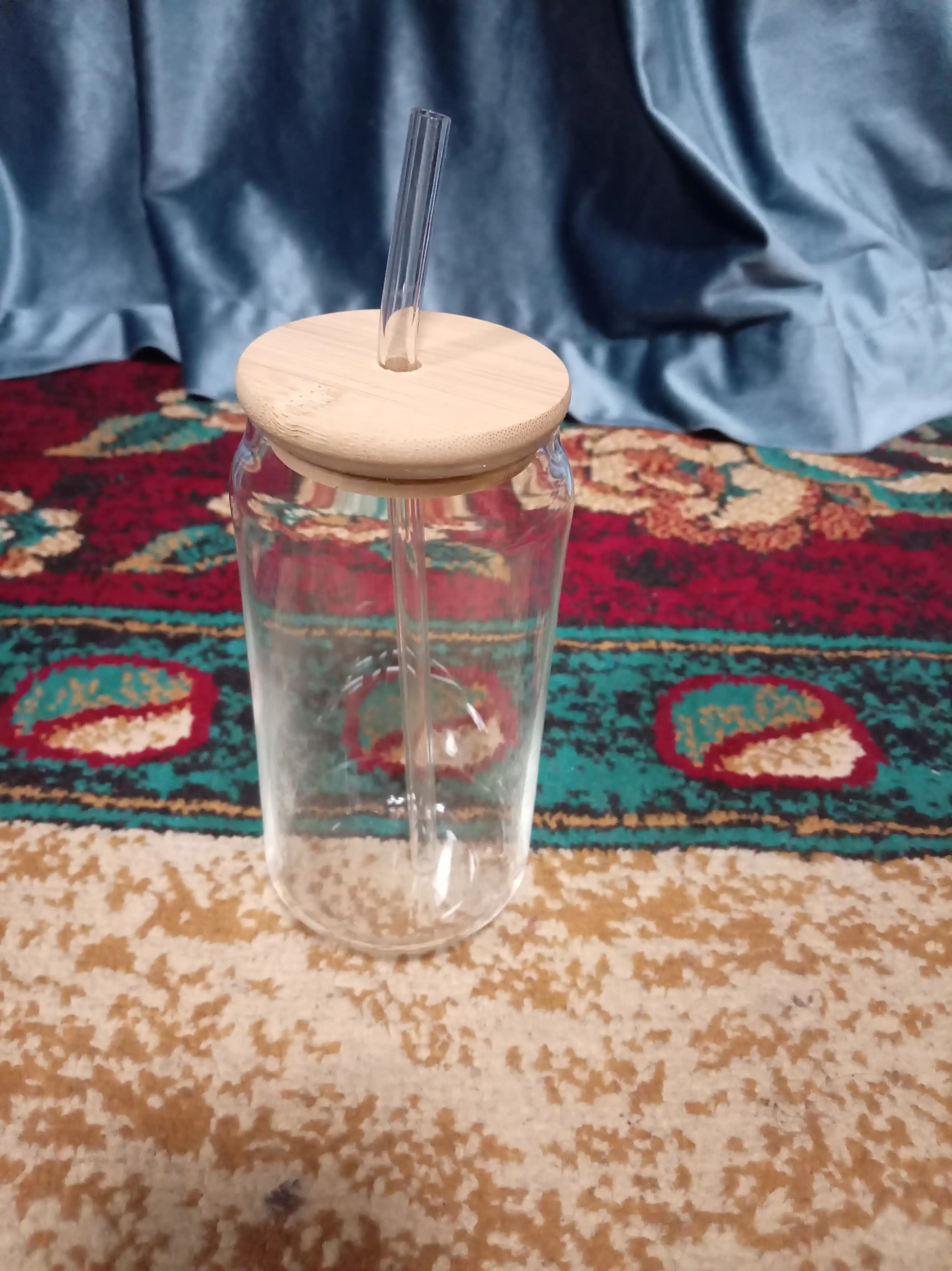 Muhrlangan qopqoq va somonli shisha stakan, 500 ml
