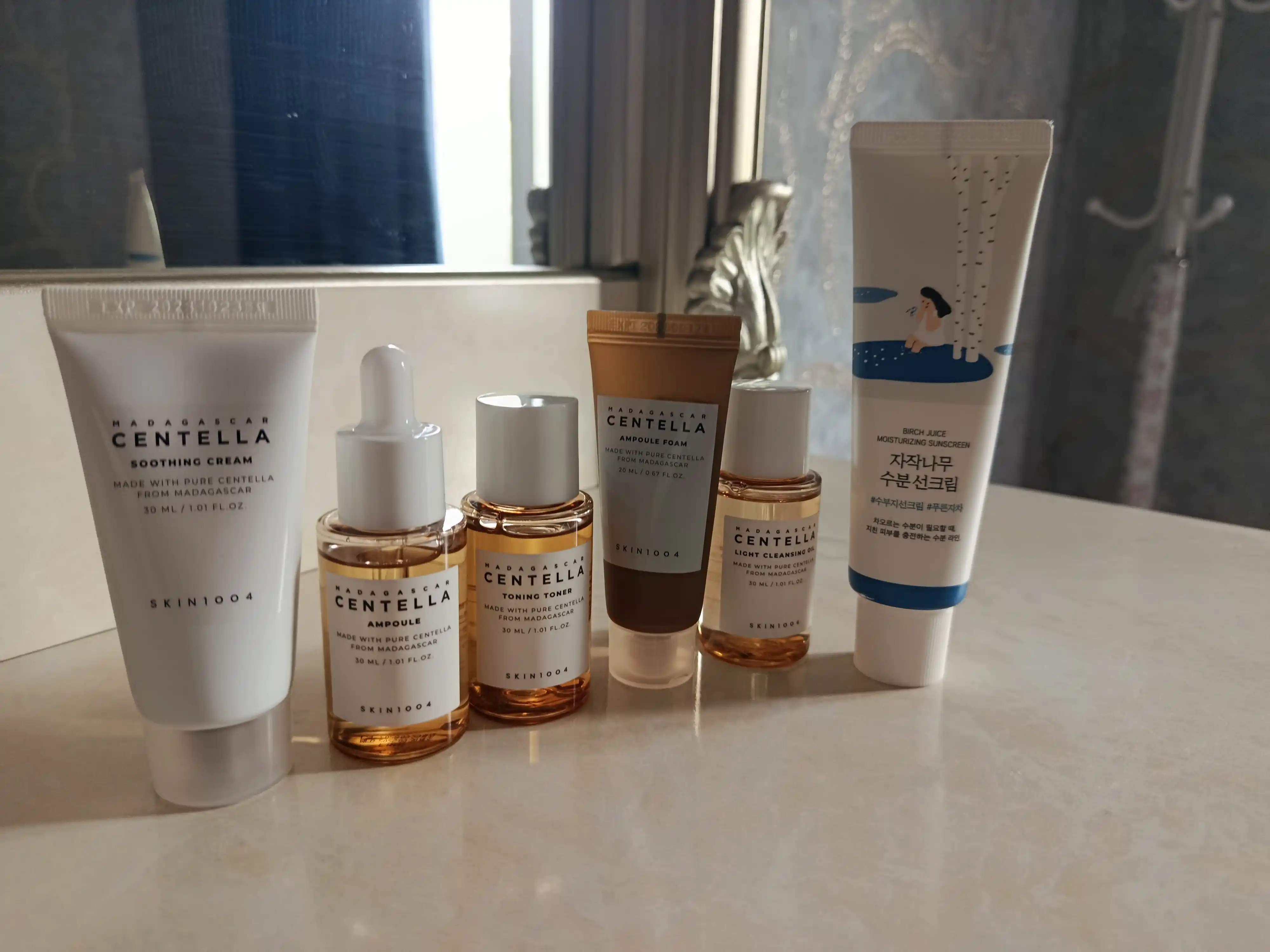 Sentella Yuz va uning parvarishi uchun kosmetika to'plami, Skin1004 Madagaskar Centella