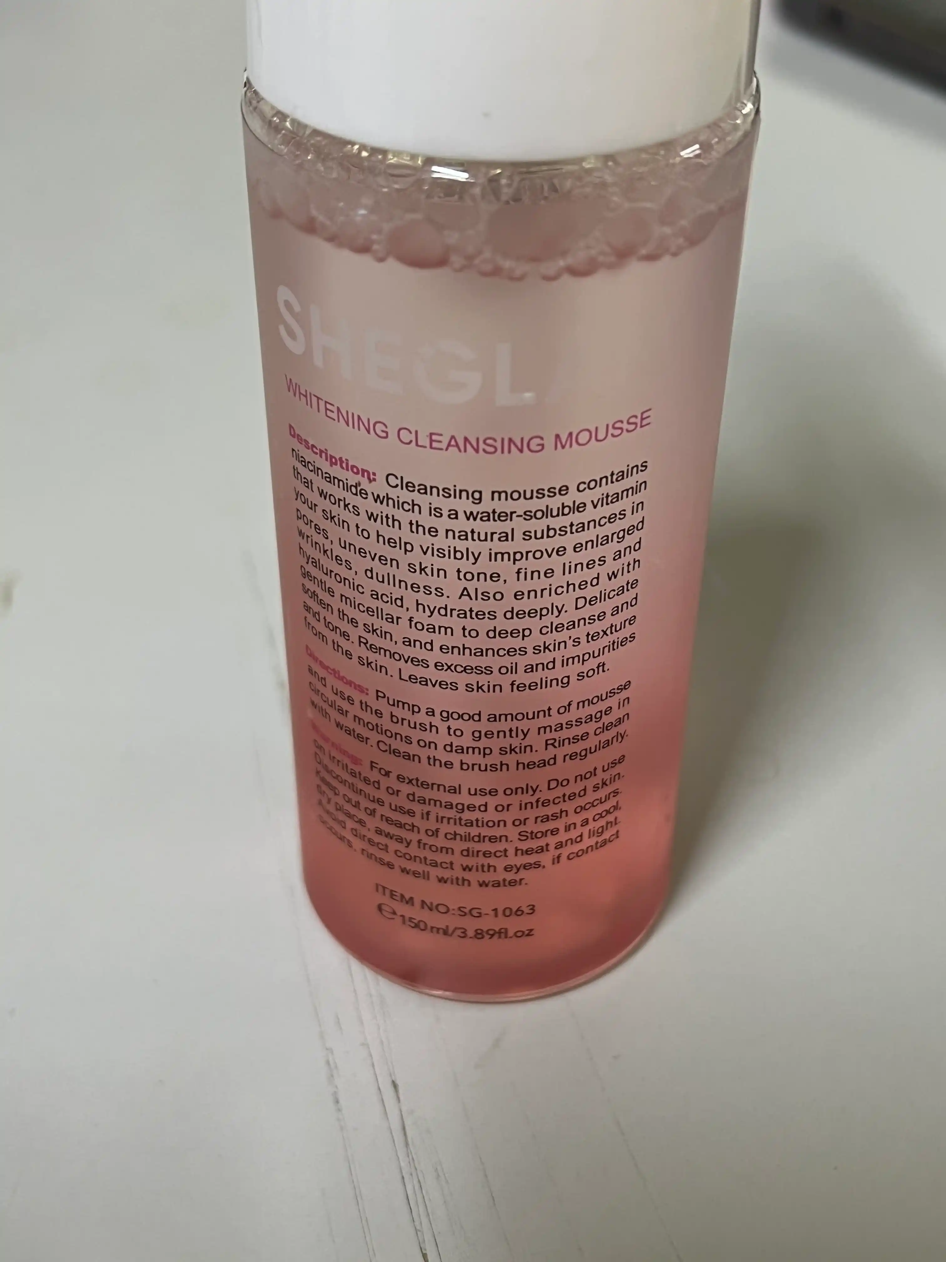 Cho'tka bilan tozalovchi ko'pik, yuz uchun namlovchi va tozalovchi penka, 150 ml