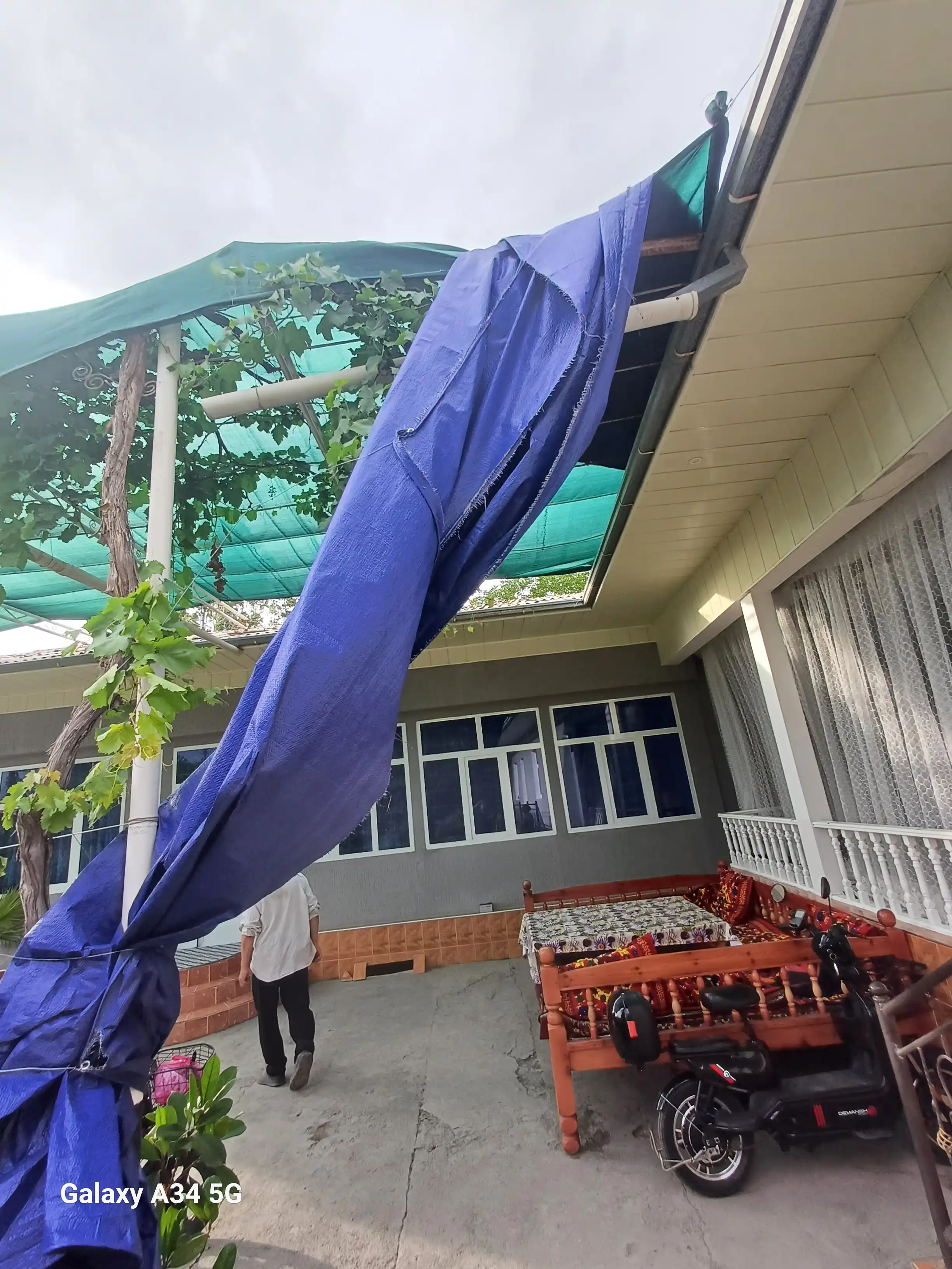 Tent, universal soyabon, himoya g‘ilofi, Mubin