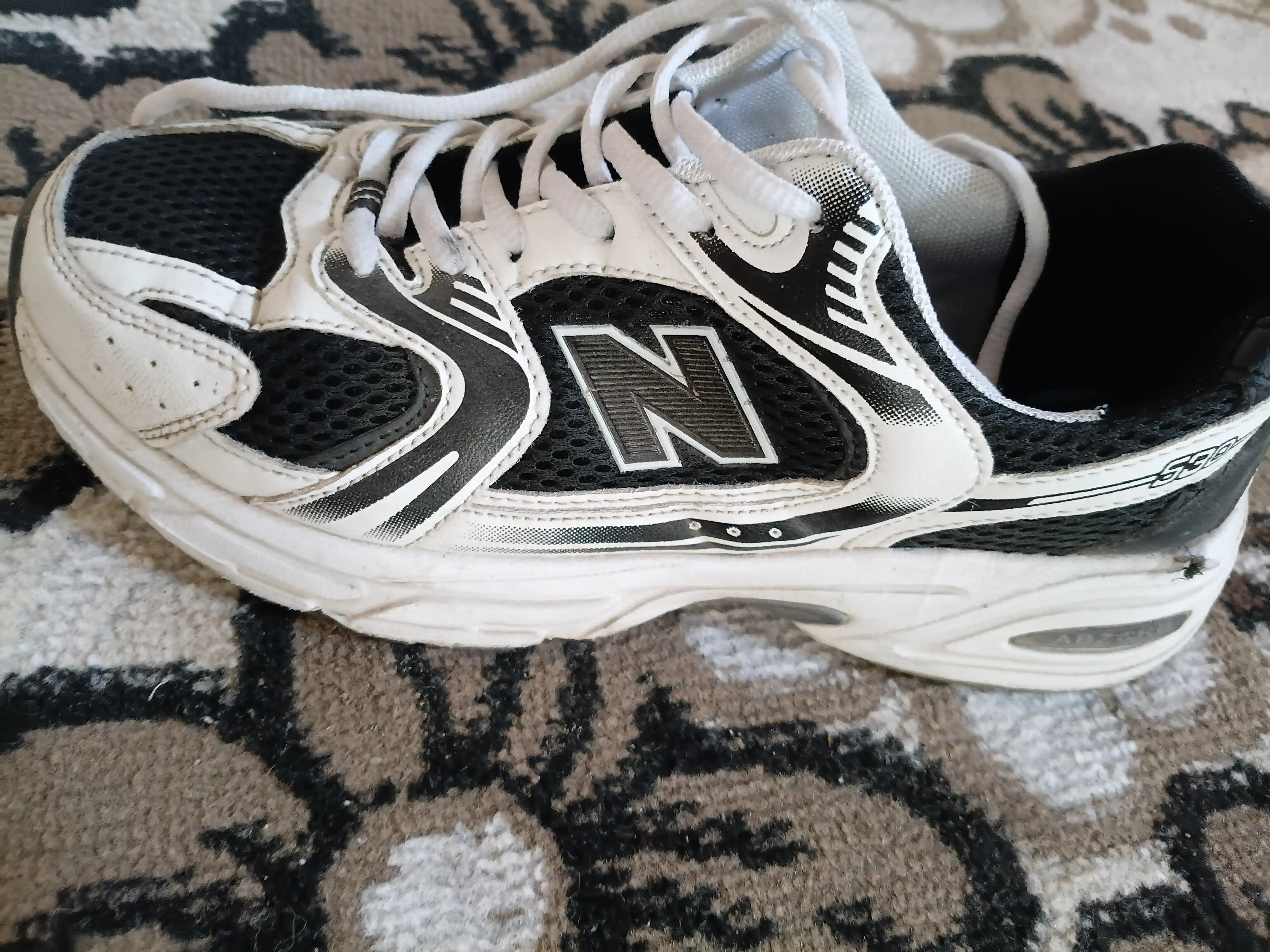 Erkaklar va ayollar krossovkalari NB running, 530, sport poyabzali