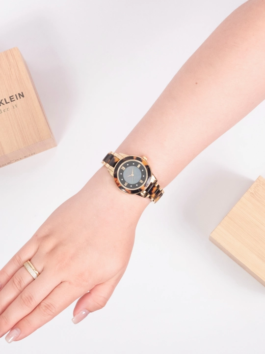 Ayollar qo'l soati Anne Klein AK3610 quyosh batareyasida ishlaydigan
