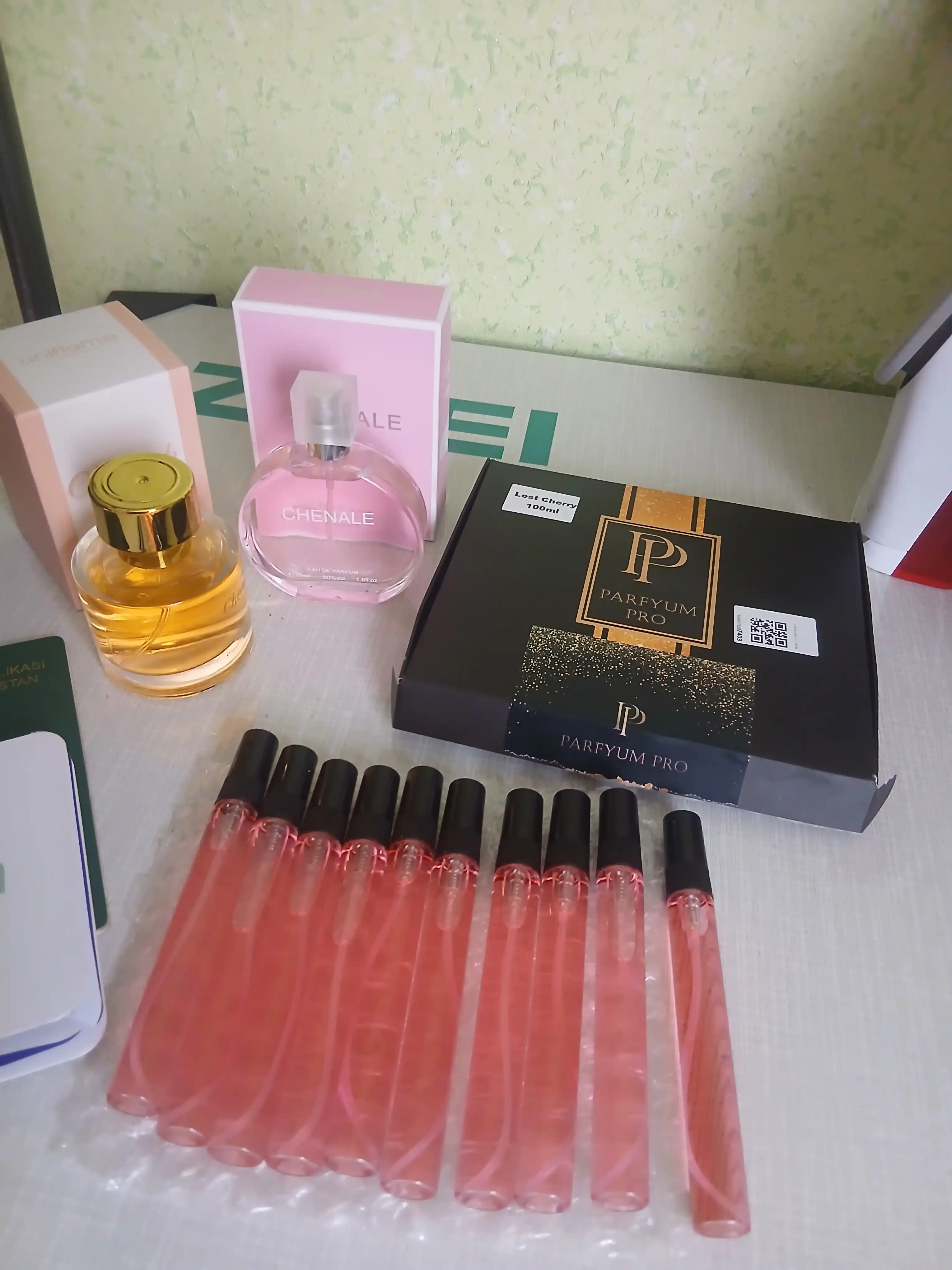 Ayollar uchun atir, parfyumlangan suvi Tom Ford Lost cherry, Tom ford, Lost cherry duxi