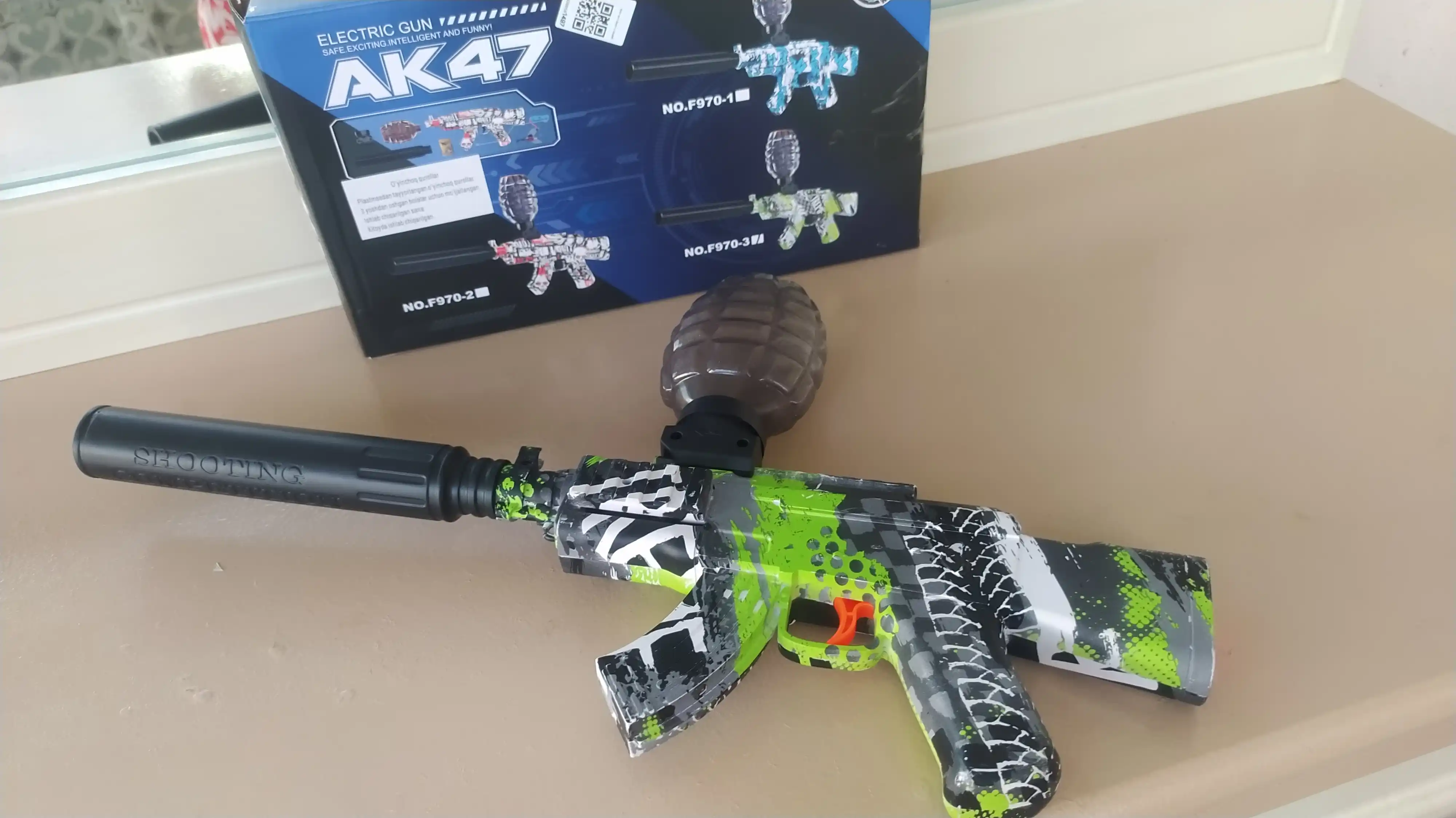 Игрушечный автомат АК 47 и М416, с гелевыми пулями