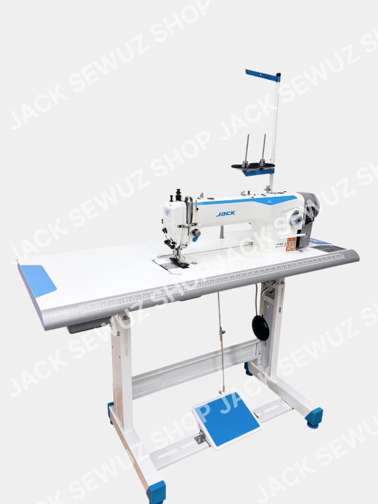 Charm va qalin matolar uchun mo‘ljallangan Jack H2 12 sanoat tikuv mashinasi, 36,5 sm uzunlikdagi qadamli tepki bilan