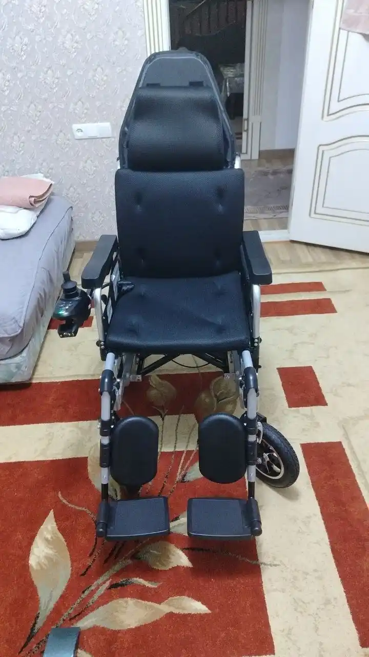 Электронная инвалидная коляска HG-W680