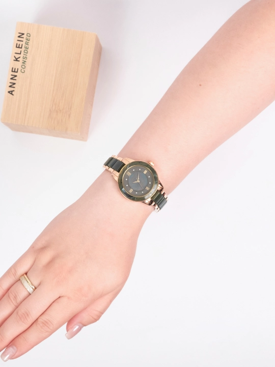 Ayollar qo'l soati Anne Klein AK3610 quyosh batareyasida ishlaydigan