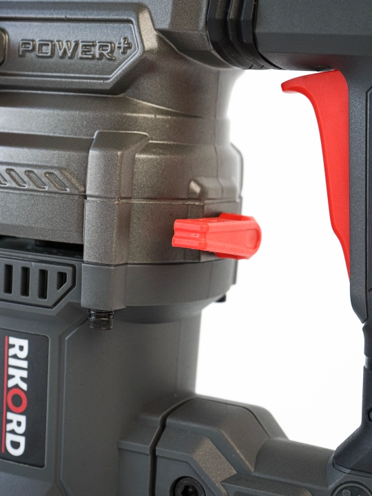 Professional perforator RIKORD keys bilan, zarbali drel, uskunalar to'plami